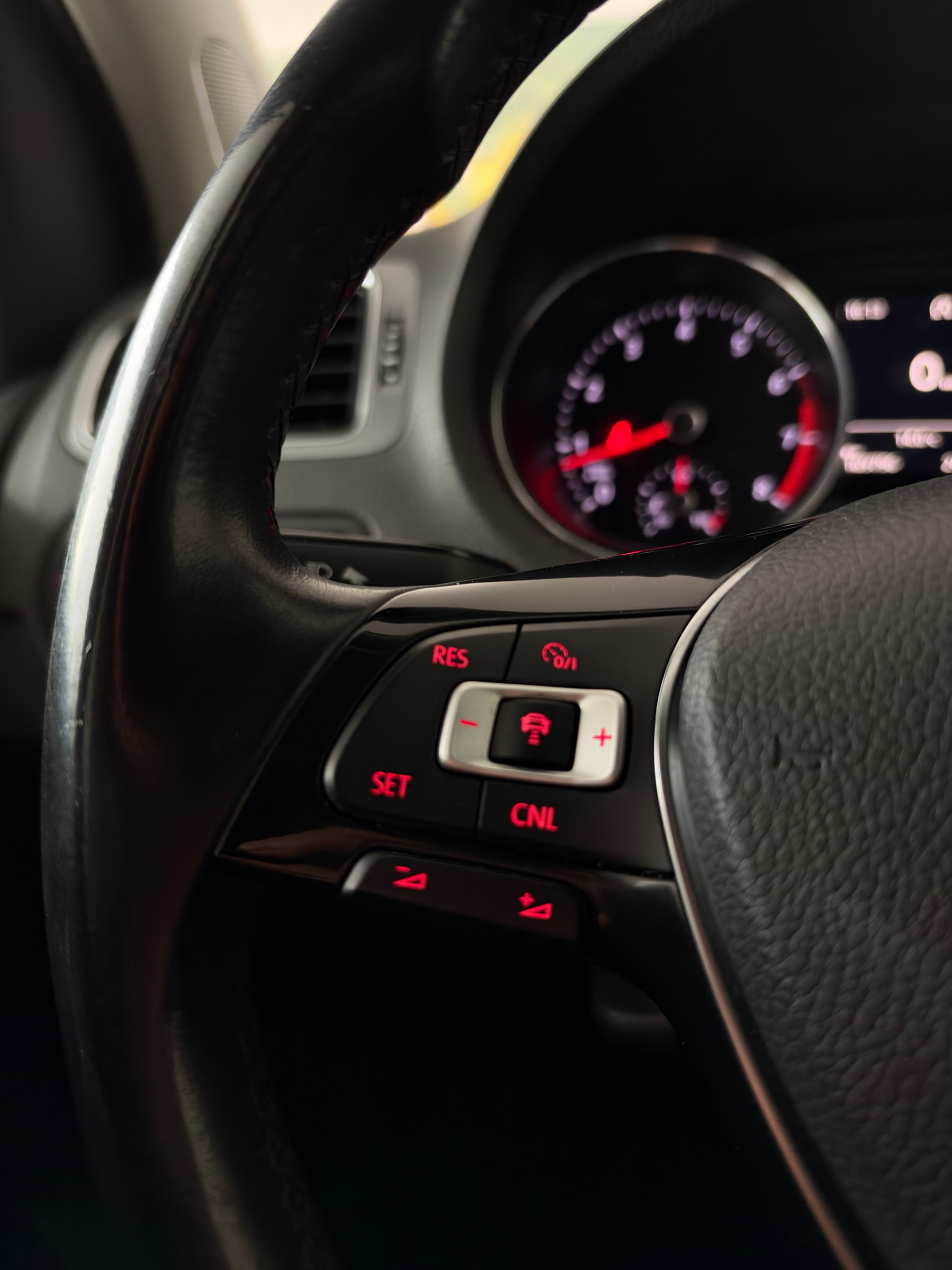 VW Polo 1.2 TSI BMT Allstar DSG-image-11