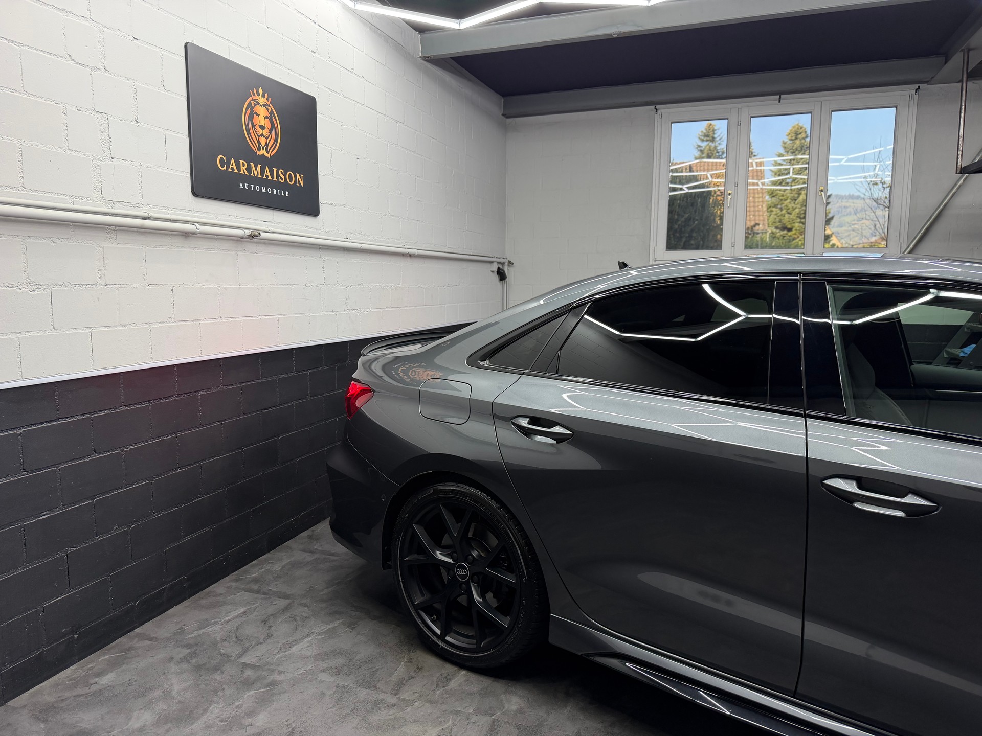 AUDI RS3 Limousine 2.5 TSI quattro S-tronic | CH-Auto aus 1. Hand | Bang & Olufsen Surround | Ambiente | CarPlay-image-4