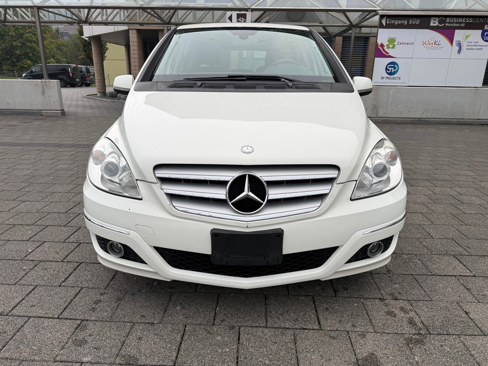 MERCEDES-BENZ B 200 Autotronic-image-1