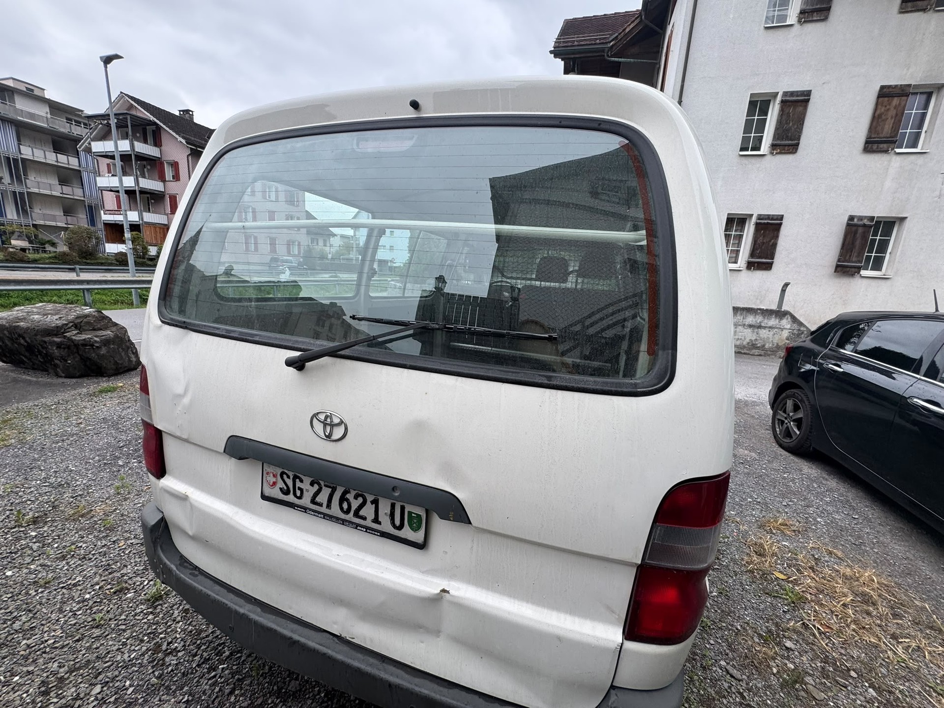 TOYOTA Hiace 2.7 Van 4x4-image-6