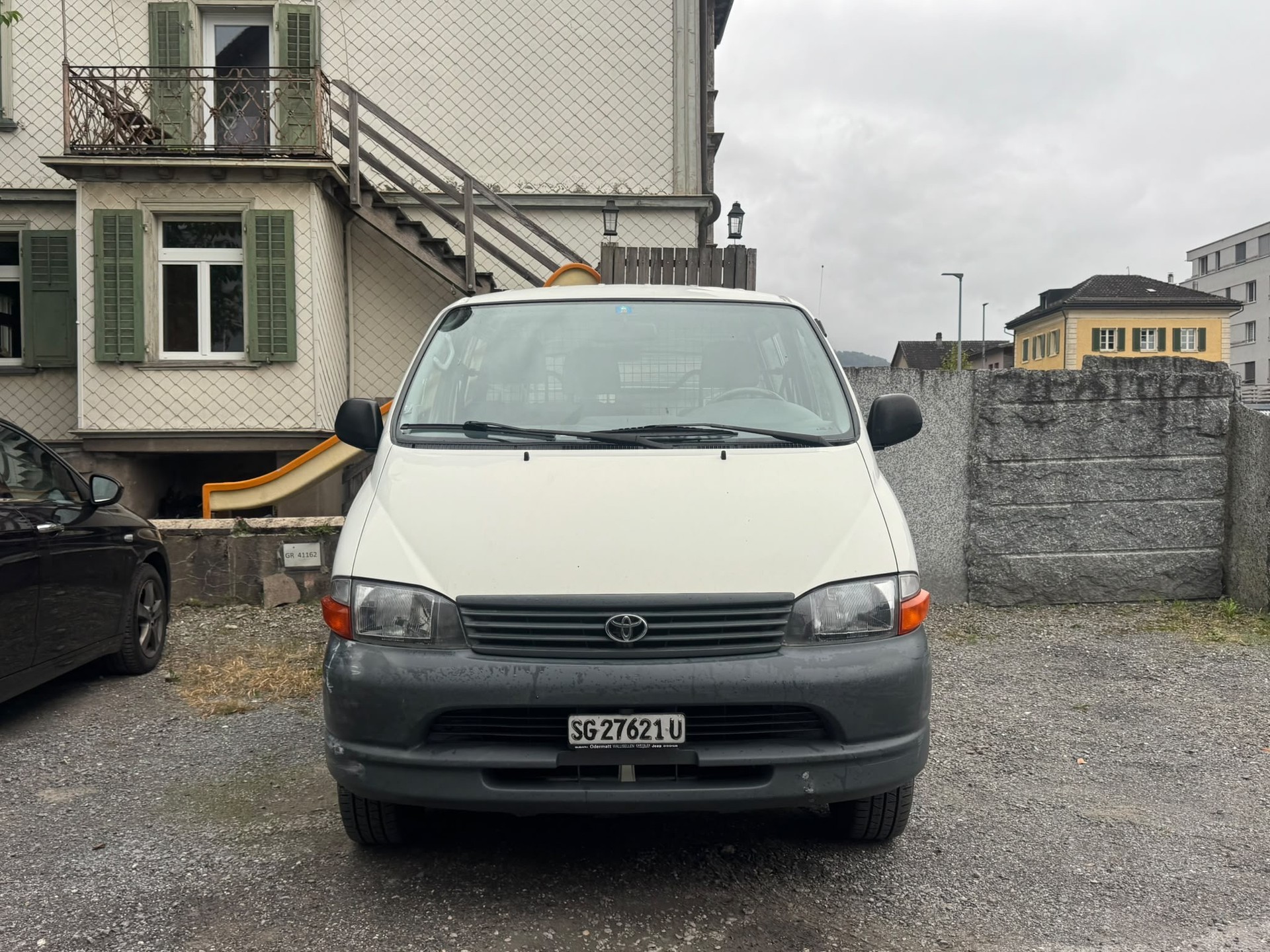 TOYOTA Hiace 2.7 Van 4x4-image-2