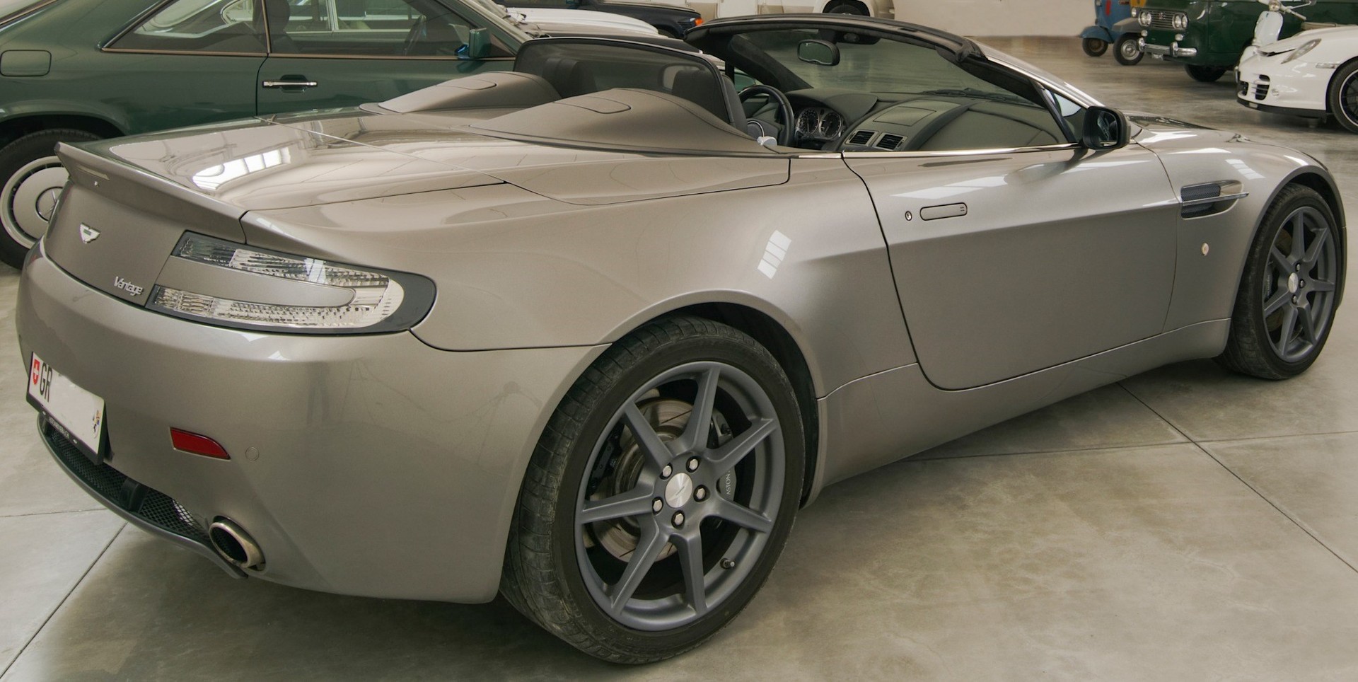 ASTON MARTIN V8 Vantage 4.3 Sportshift-image-5