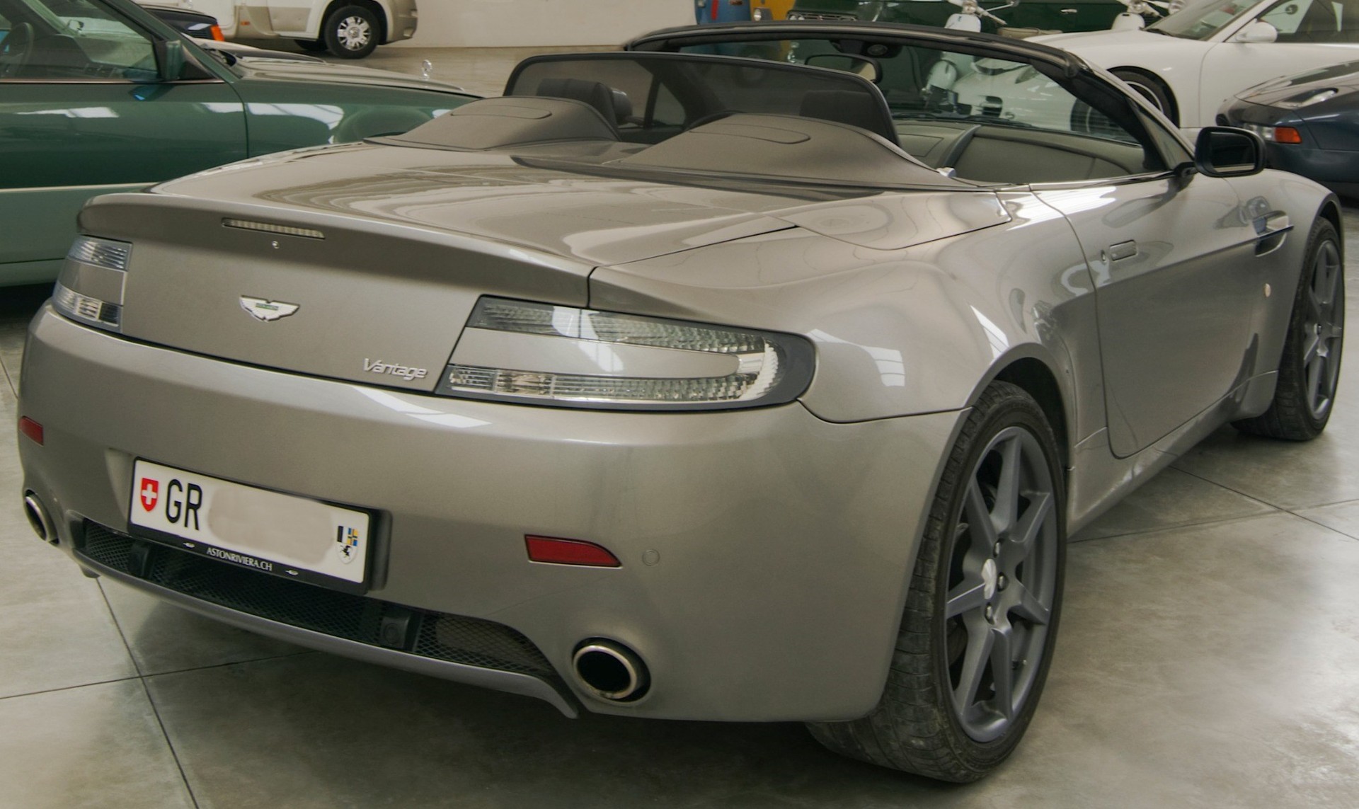 ASTON MARTIN V8 Vantage 4.3 Sportshift-image-11