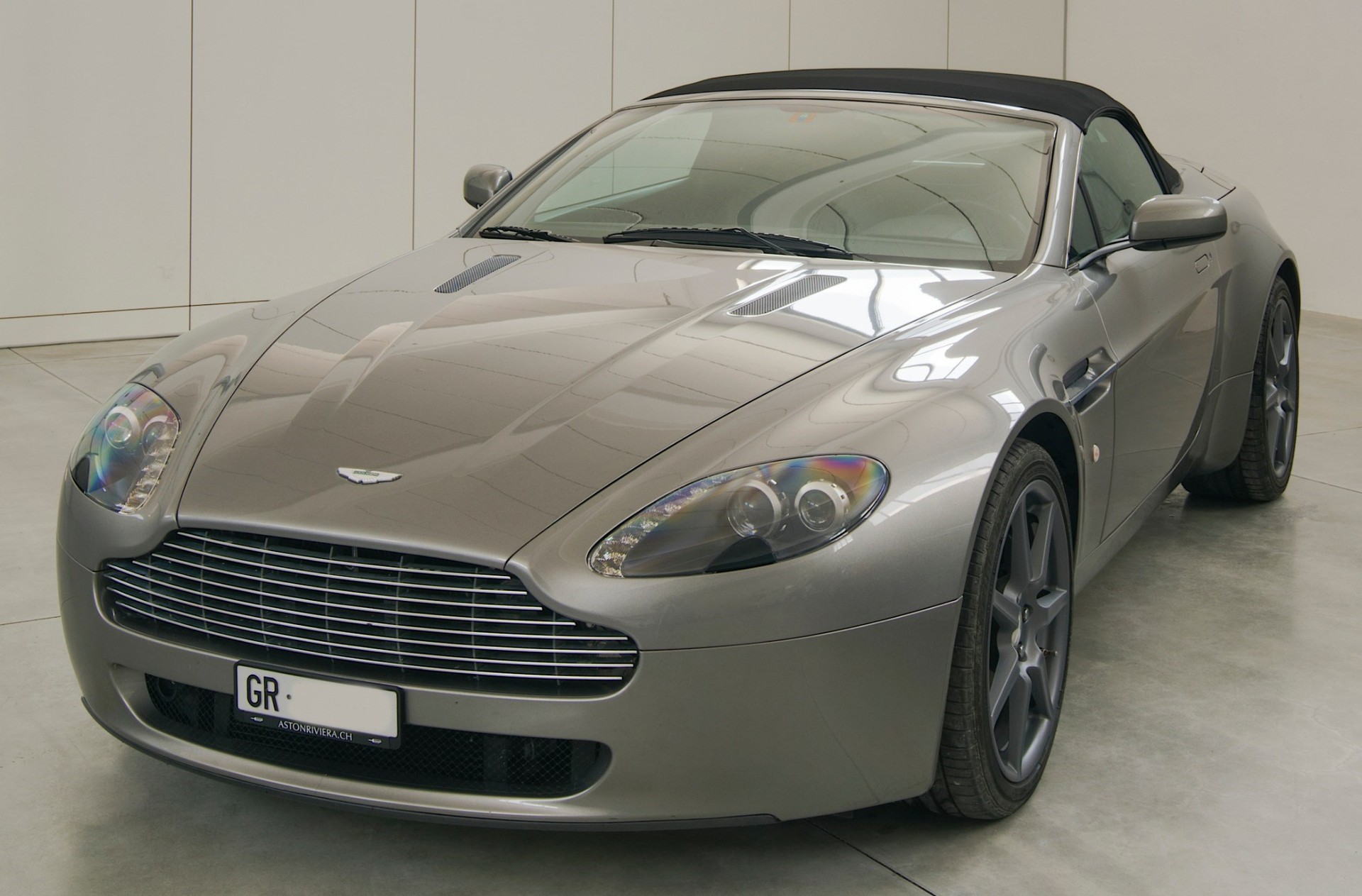 ASTON MARTIN V8 Vantage 4.3 Sportshift-image-15
