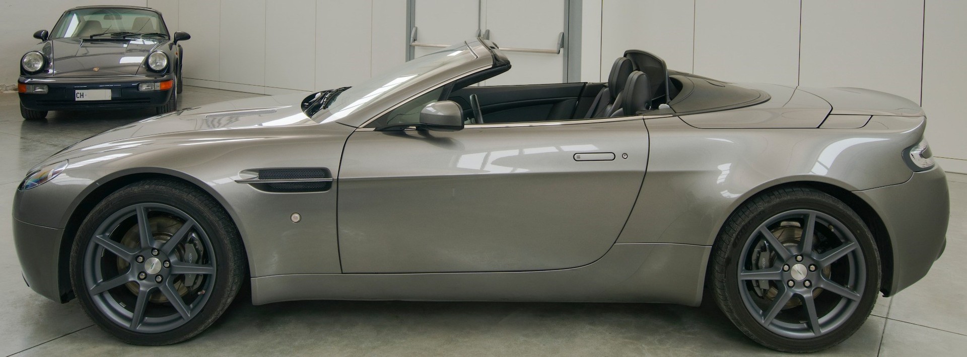 ASTON MARTIN V8 Vantage 4.3 Sportshift-image-14