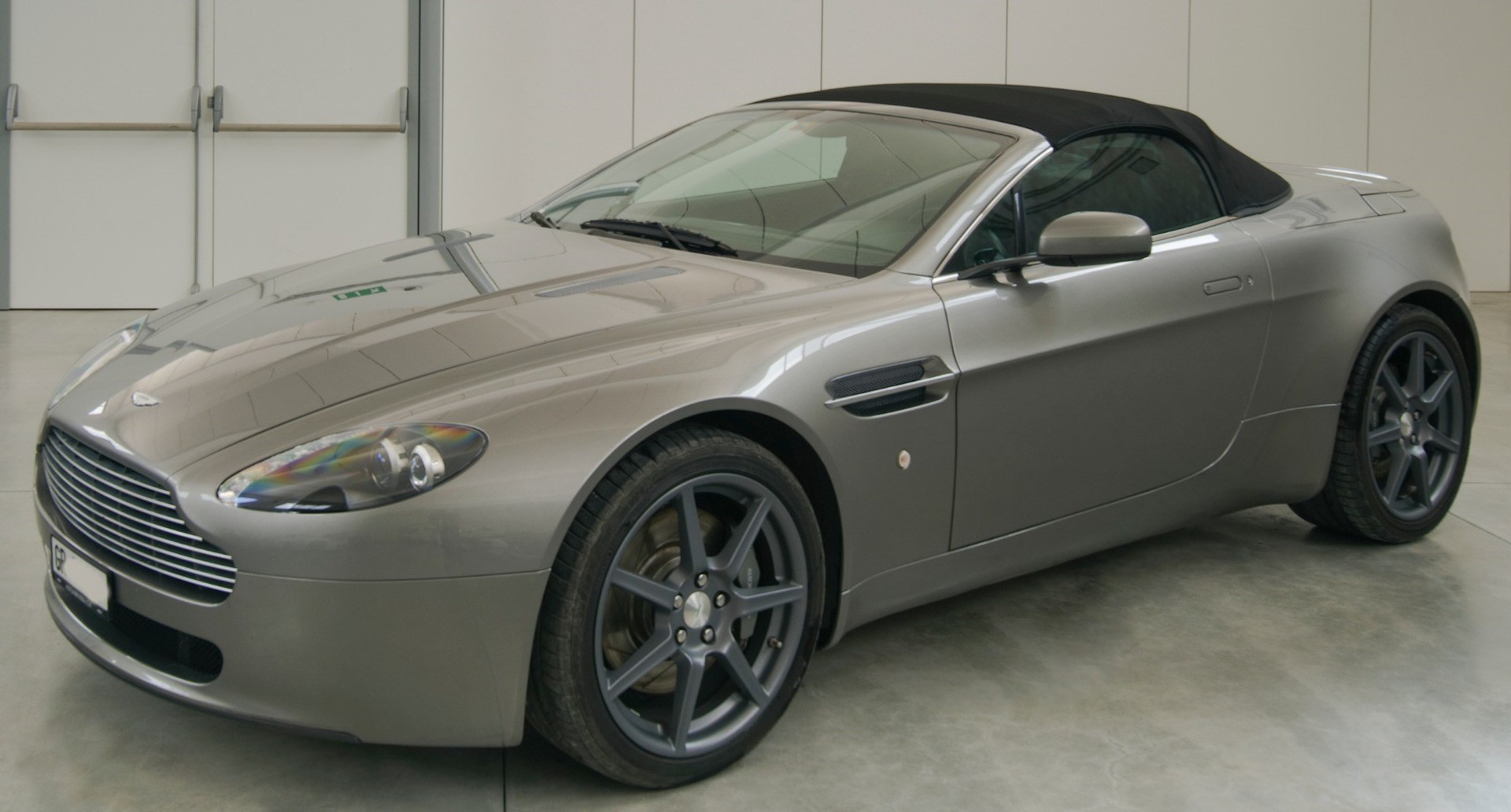 ASTON MARTIN V8 Vantage 4.3 Sportshift-image-2