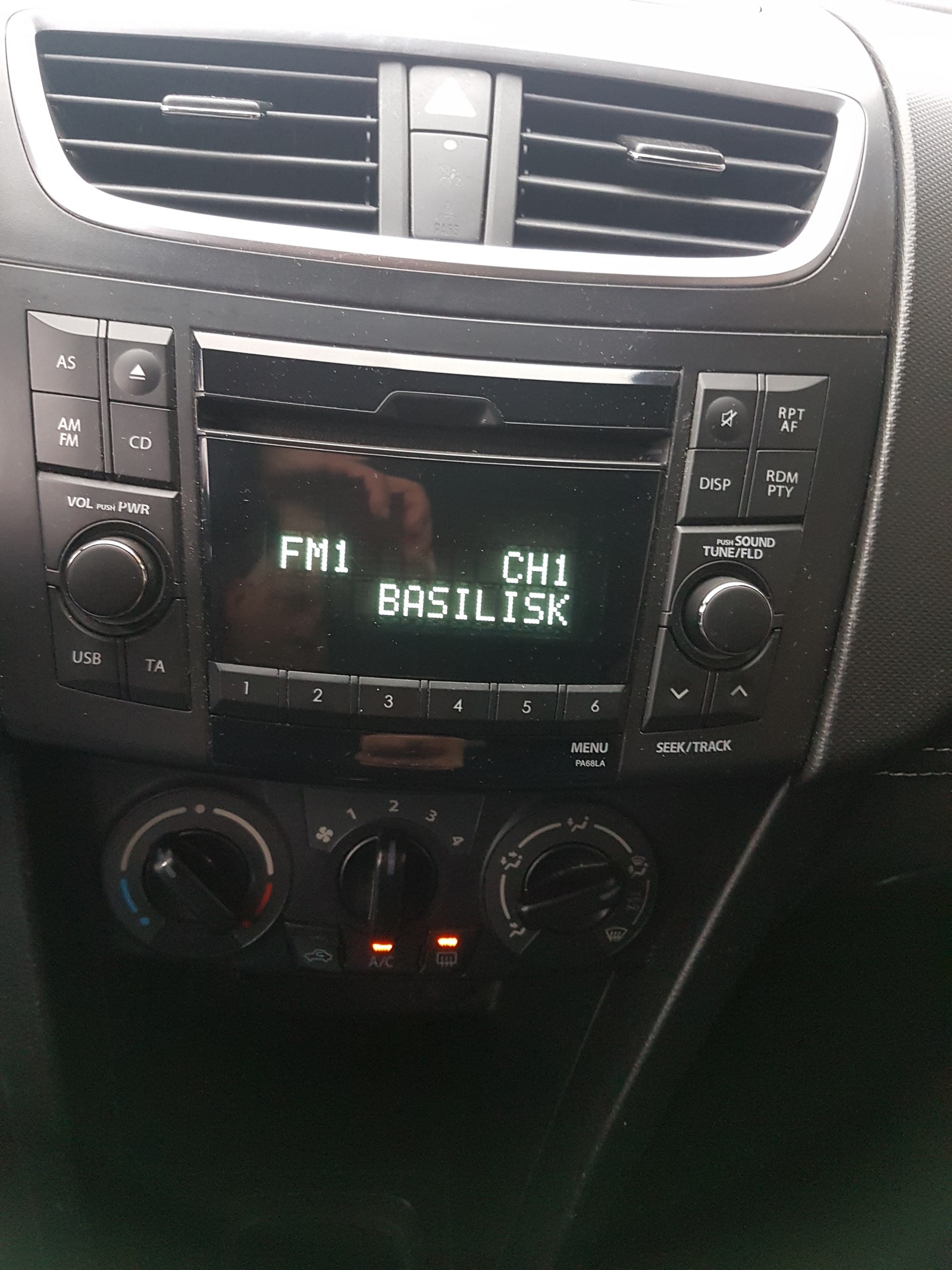 SUZUKI Swift 1.2i 16V Sergio Cellano 4x4-image-8