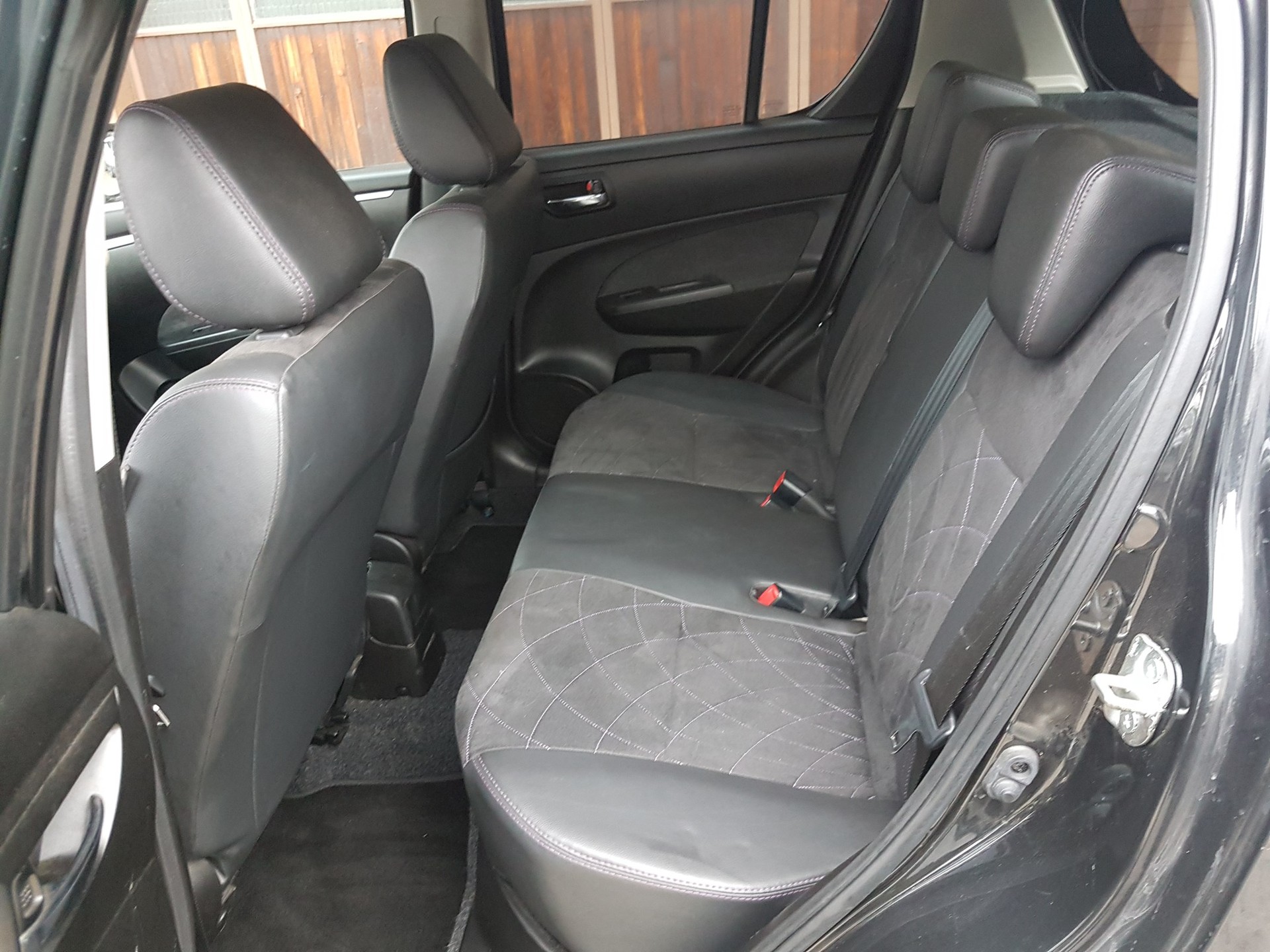 SUZUKI Swift 1.2i 16V Sergio Cellano 4x4-image-12