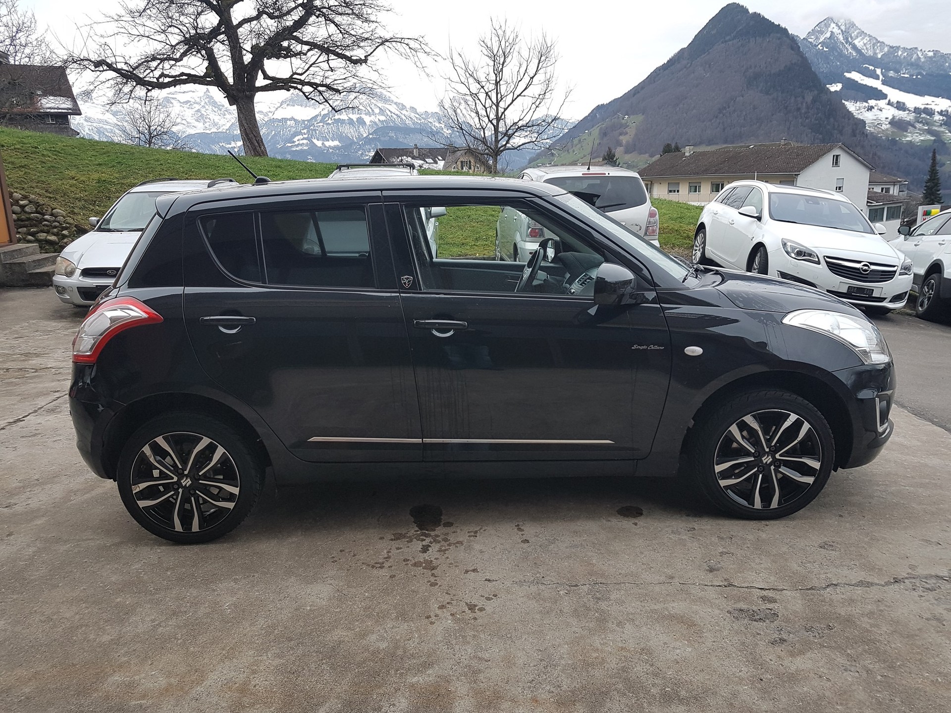SUZUKI Swift 1.2i 16V Sergio Cellano 4x4-image-3