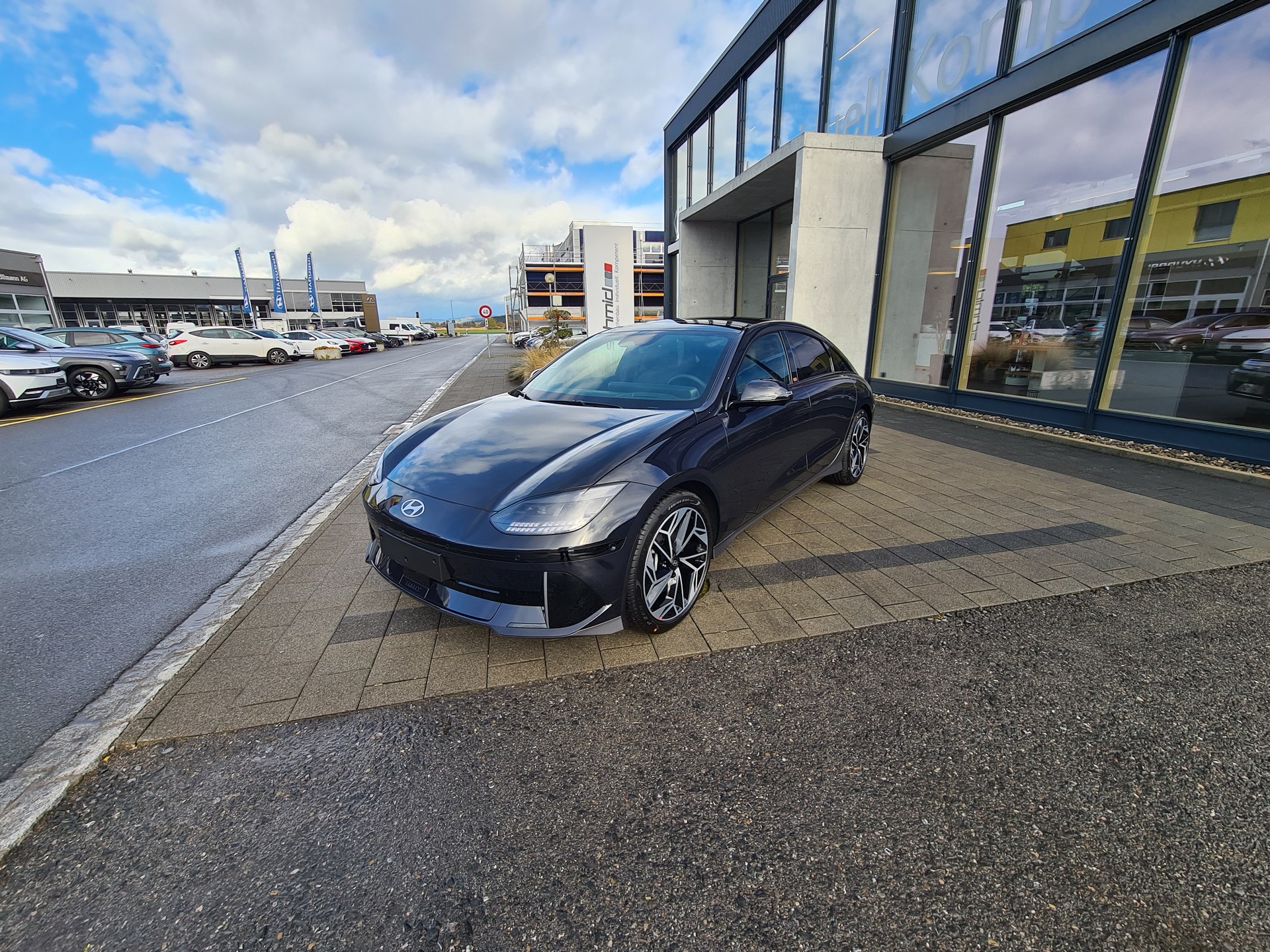 HYUNDAI Ioniq 6 77kWh Launch Edition 4WD-image-13