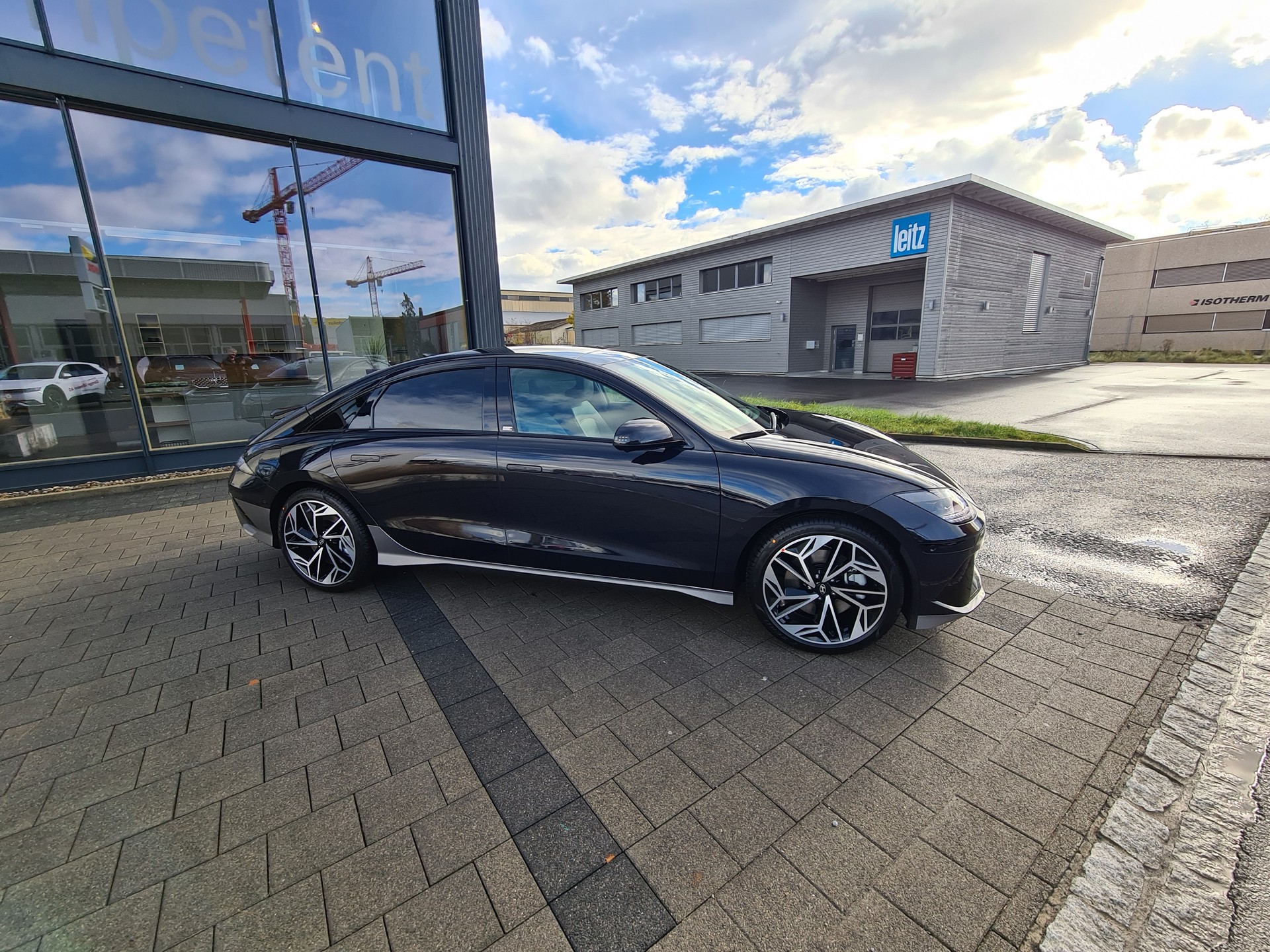 HYUNDAI Ioniq 6 77kWh Launch Edition 4WD-image-3