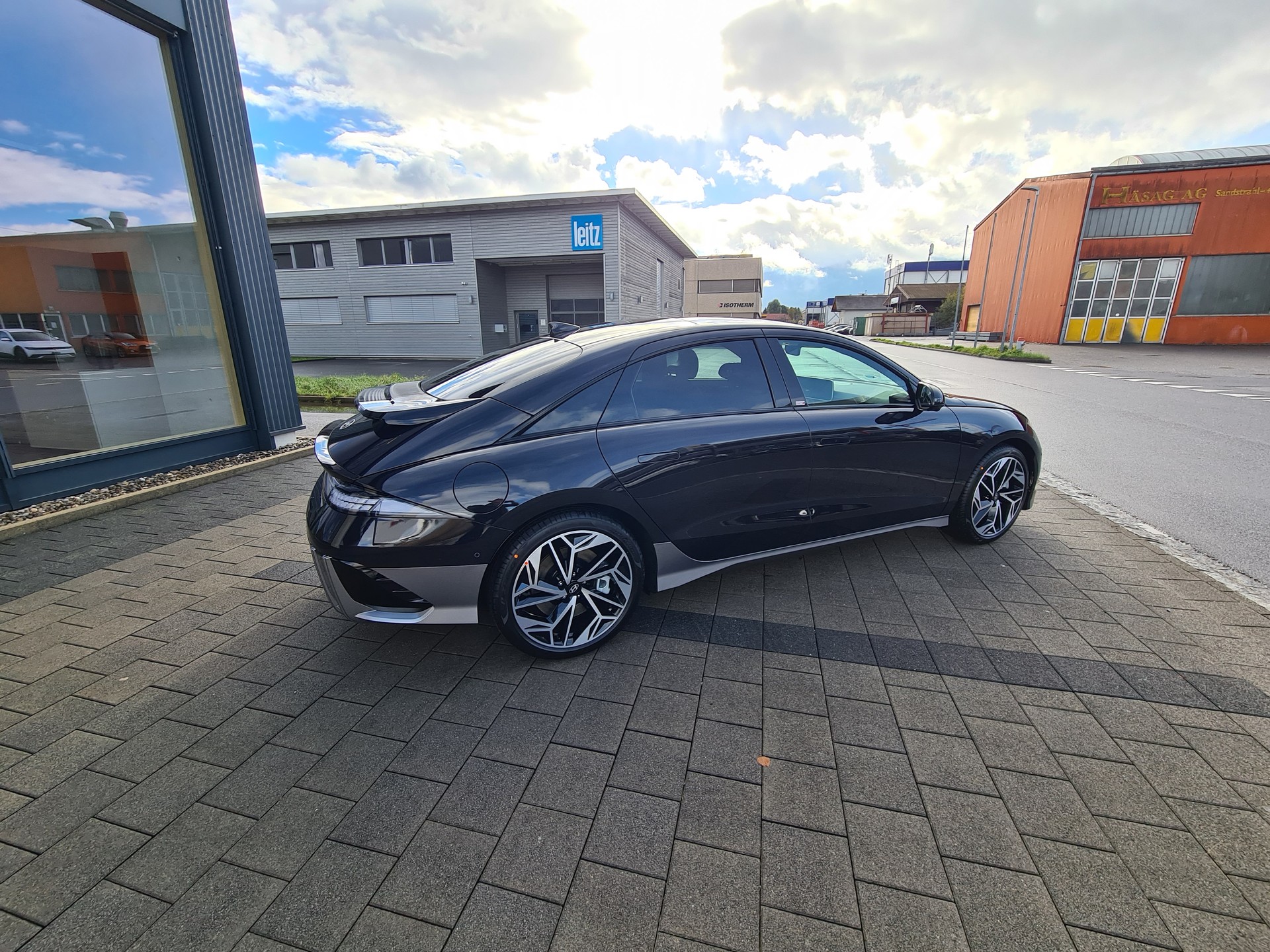 HYUNDAI Ioniq 6 77kWh Launch Edition 4WD-image-5