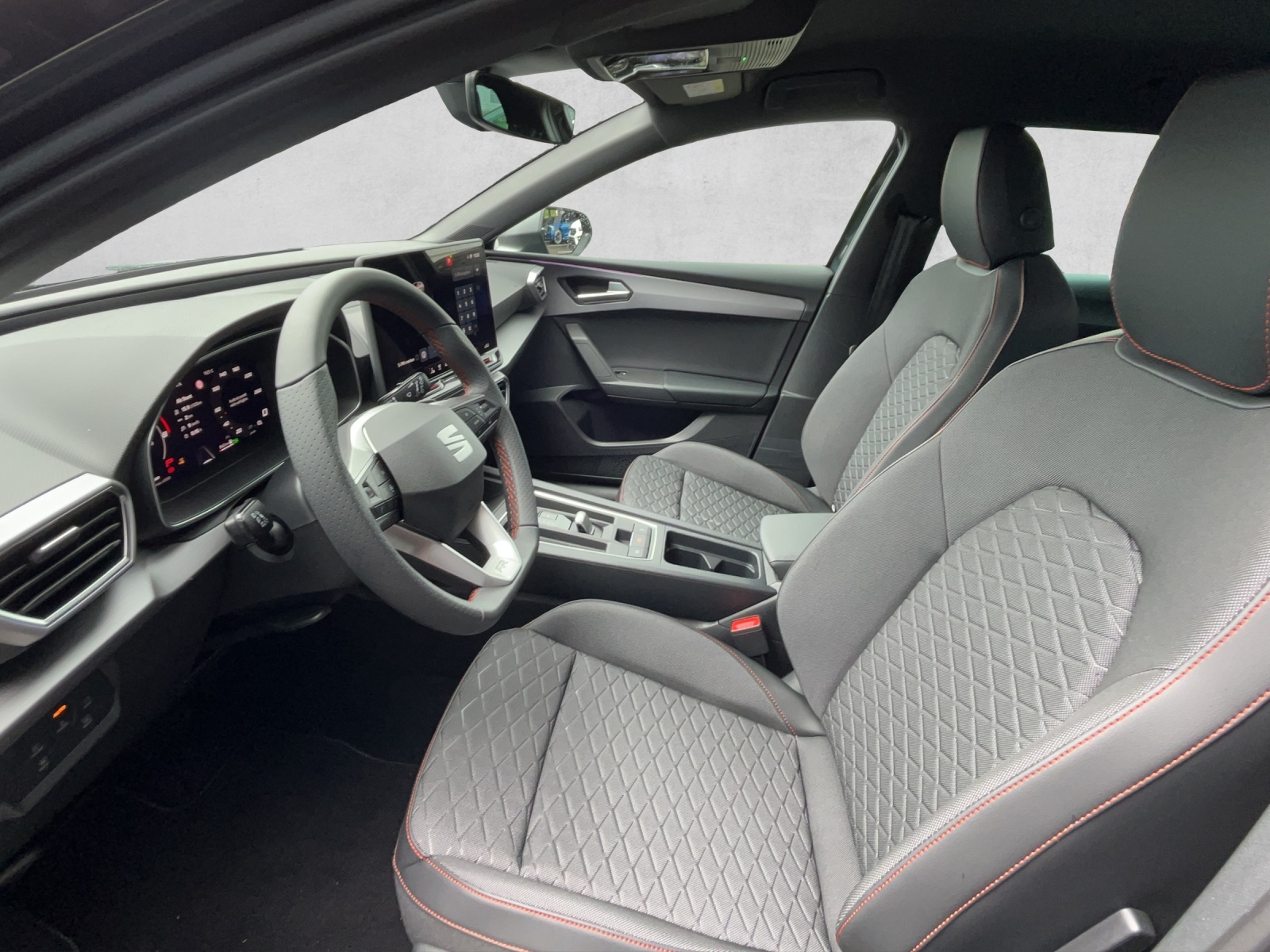 SEAT Leon ST 1.5 eTSI mHEV DSG Move FR-image-5