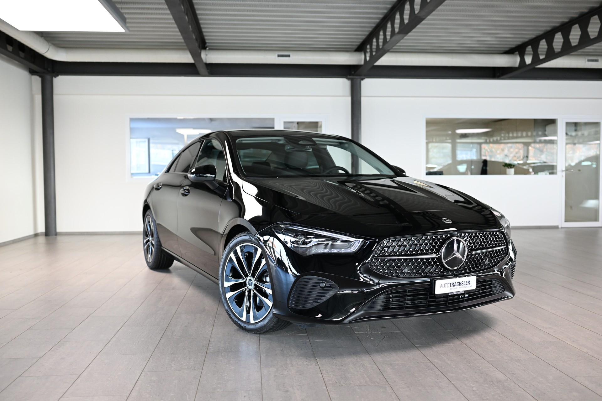 MERCEDES-BENZ CLA 180 Coupé 7G-DCT-image-0