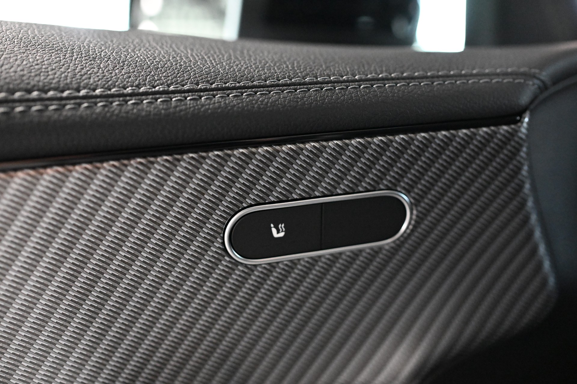MERCEDES-BENZ CLA 180 Coupé 7G-DCT-image-9