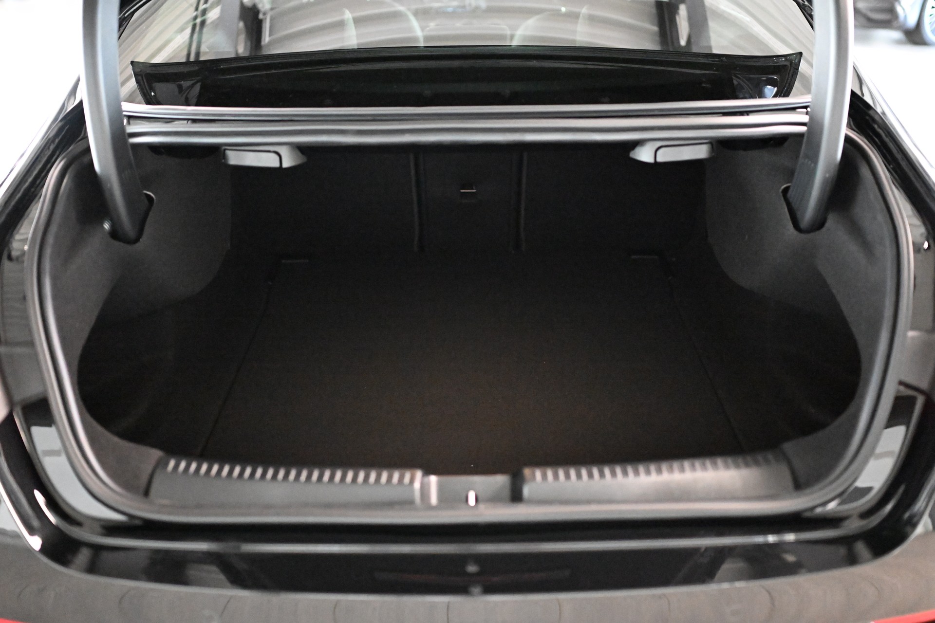 MERCEDES-BENZ CLA 180 Coupé 7G-DCT-image-11