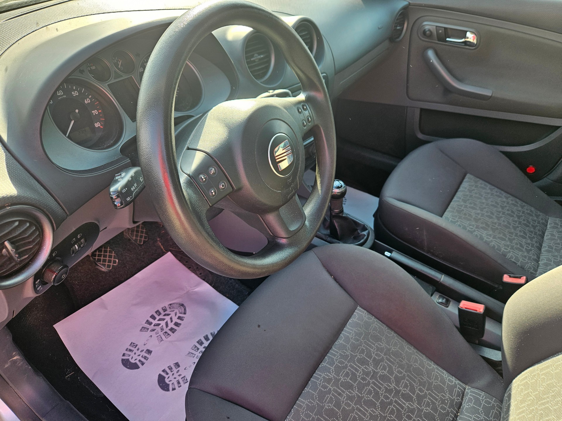 SEAT Ibiza 1.4 16V Edition Joya-image-10