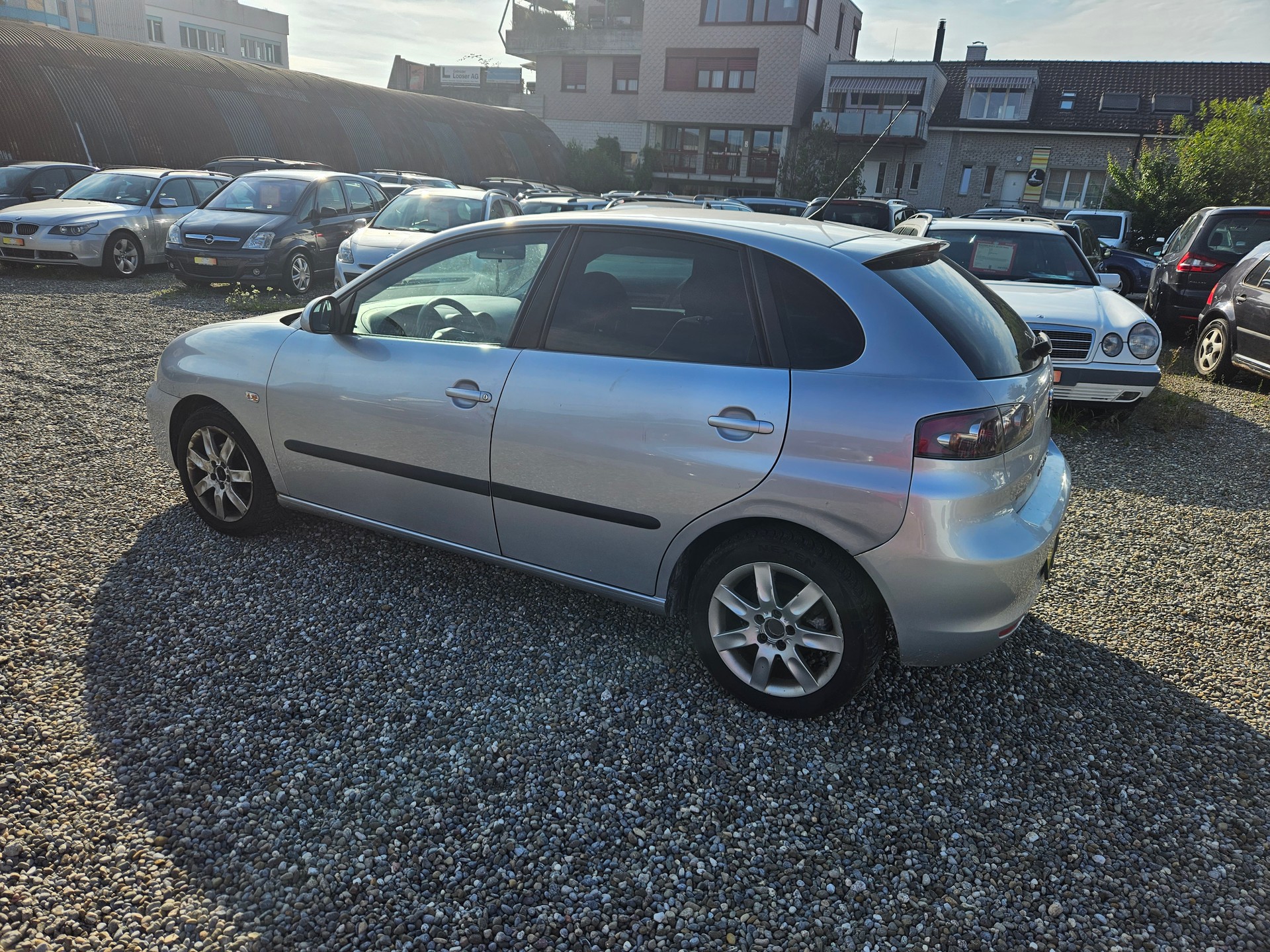 SEAT Ibiza 1.4 16V Edition Joya-image-6