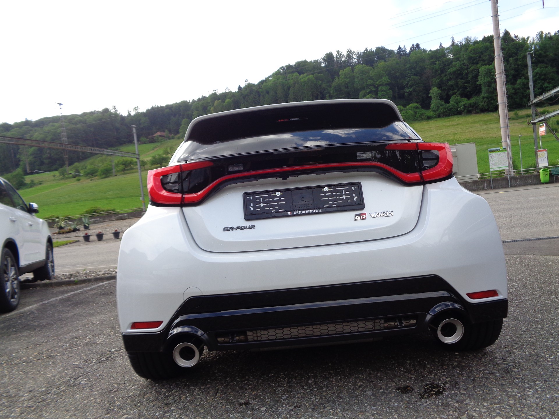 TOYOTA Yaris 1.6 GR Sport-image-4