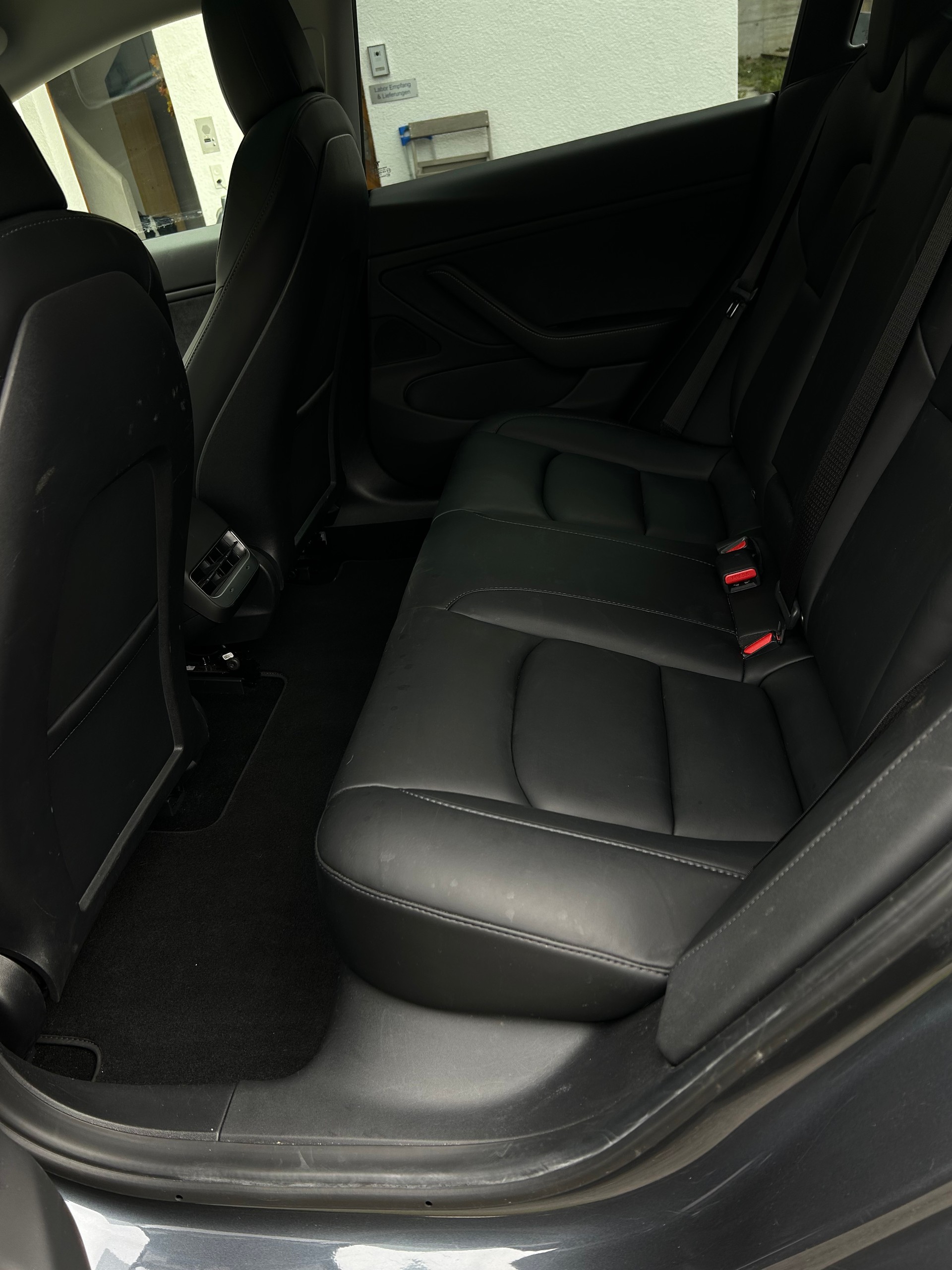 TESLA Model 3 Performance Dual Motor AWD-image-9