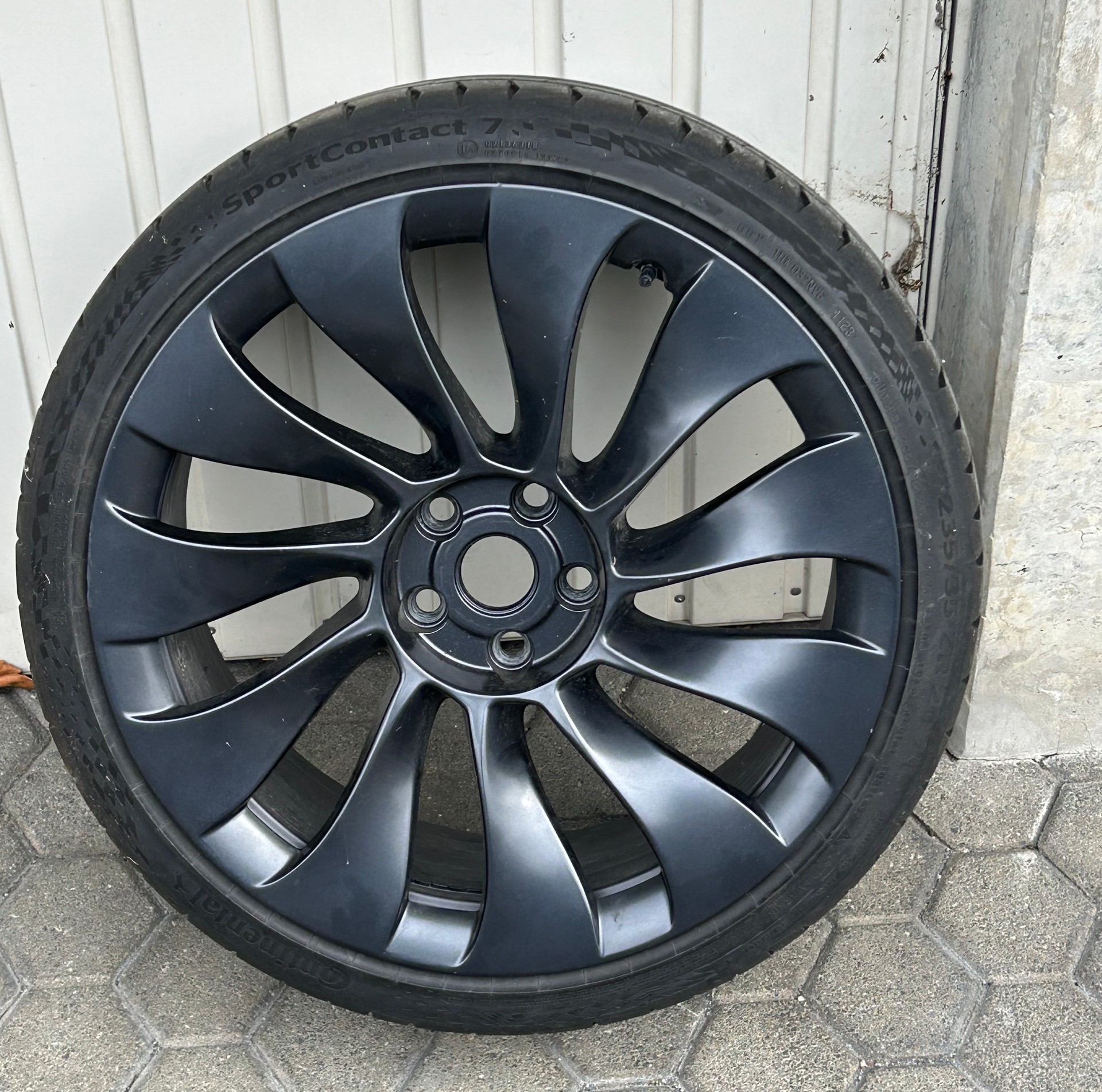 TESLA Model 3 Performance Dual Motor AWD-image-5