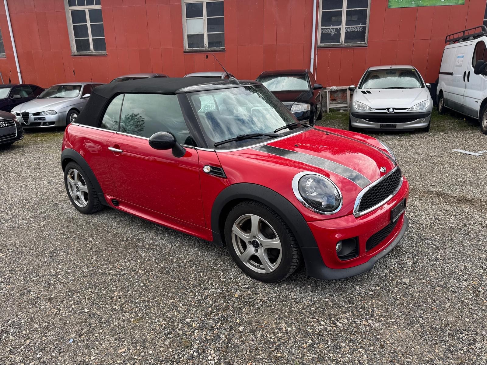 MINI Cooper Cabriolet-image-2