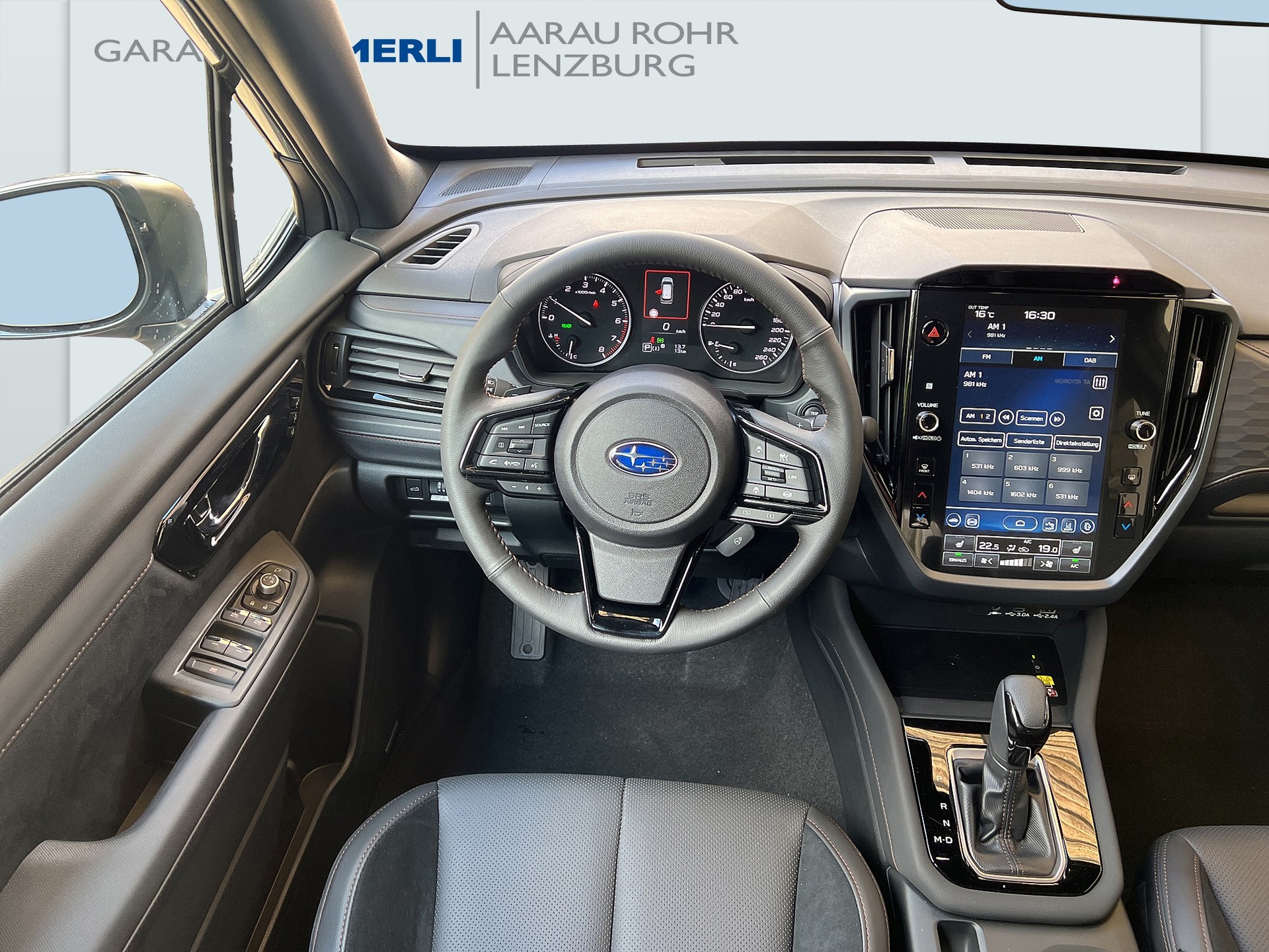 SUBARU Forester 2.0i e-Boxer Luxury Lineartronic-image-8