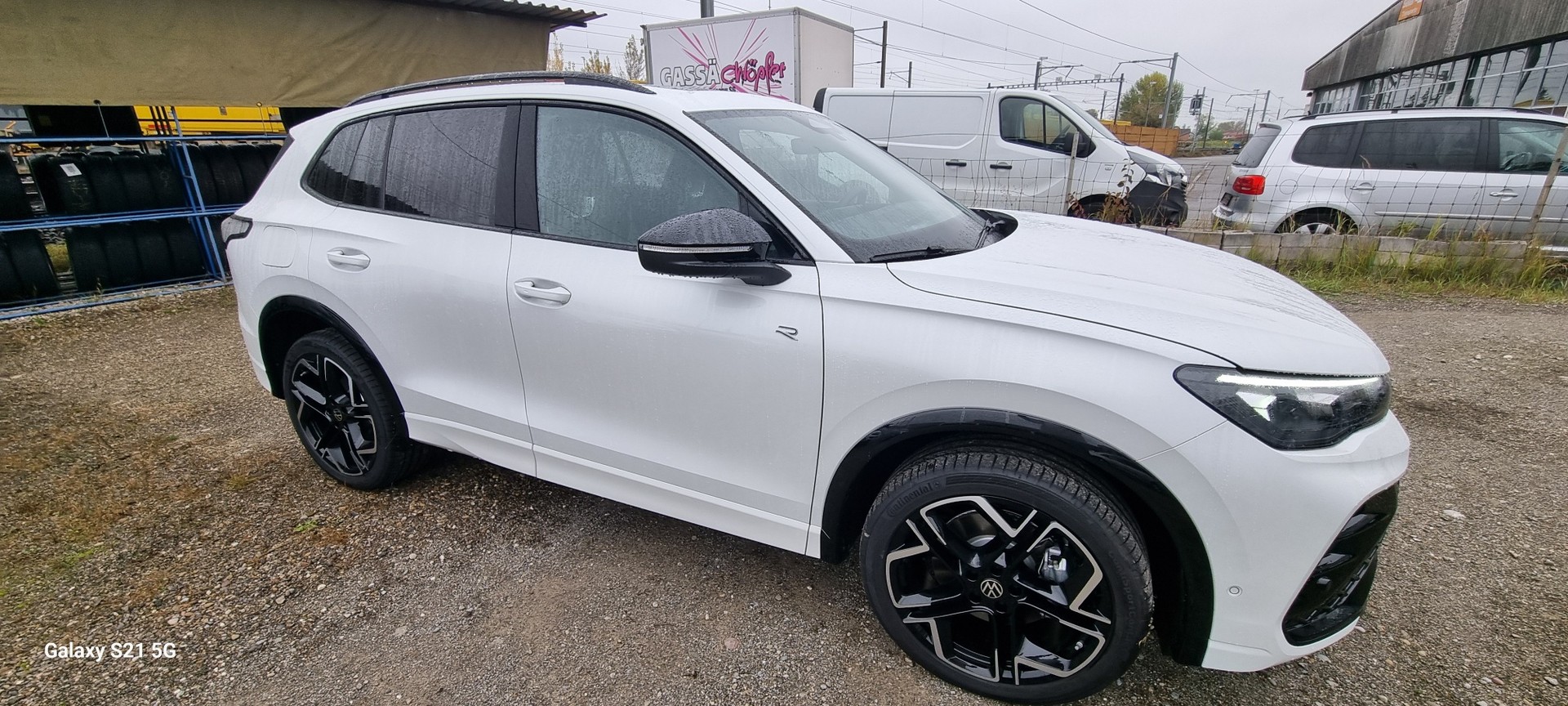 VW Tiguan 2.0 TDI SCR R-Line 4Motion DSG-image-6