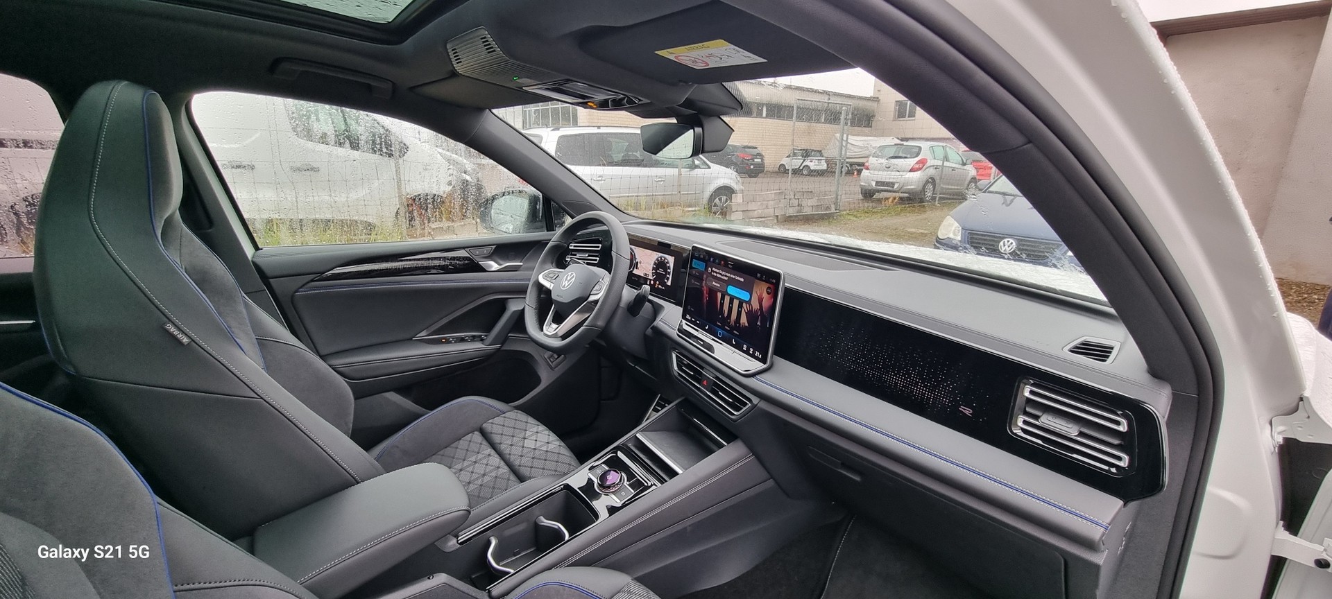 VW Tiguan 2.0 TDI SCR R-Line 4Motion DSG-image-7