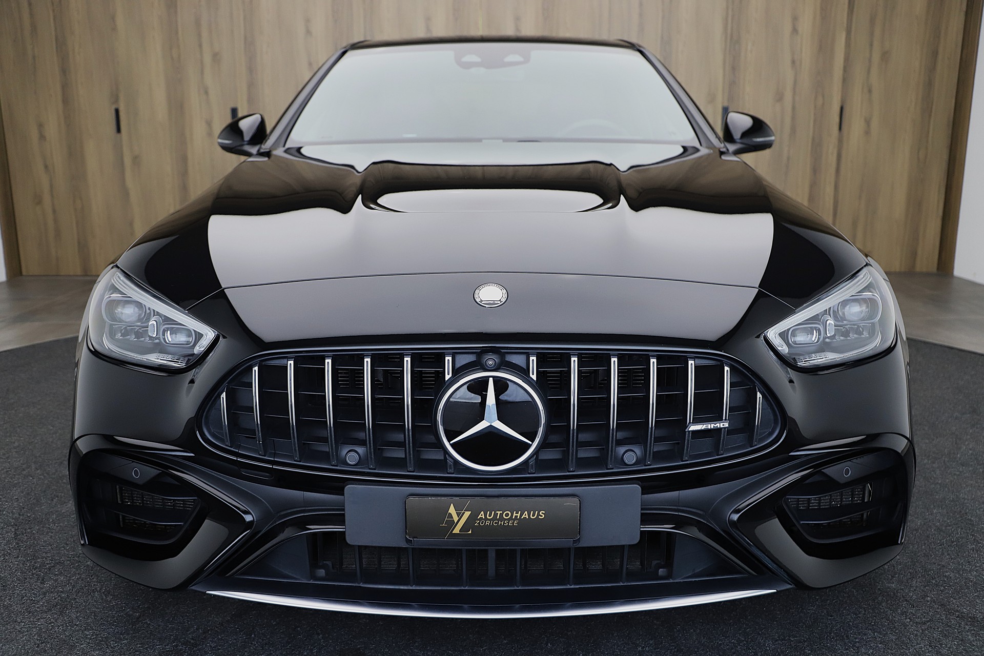 MERCEDES-BENZ C 63 S AMG E Performance 4 Matic-image-1