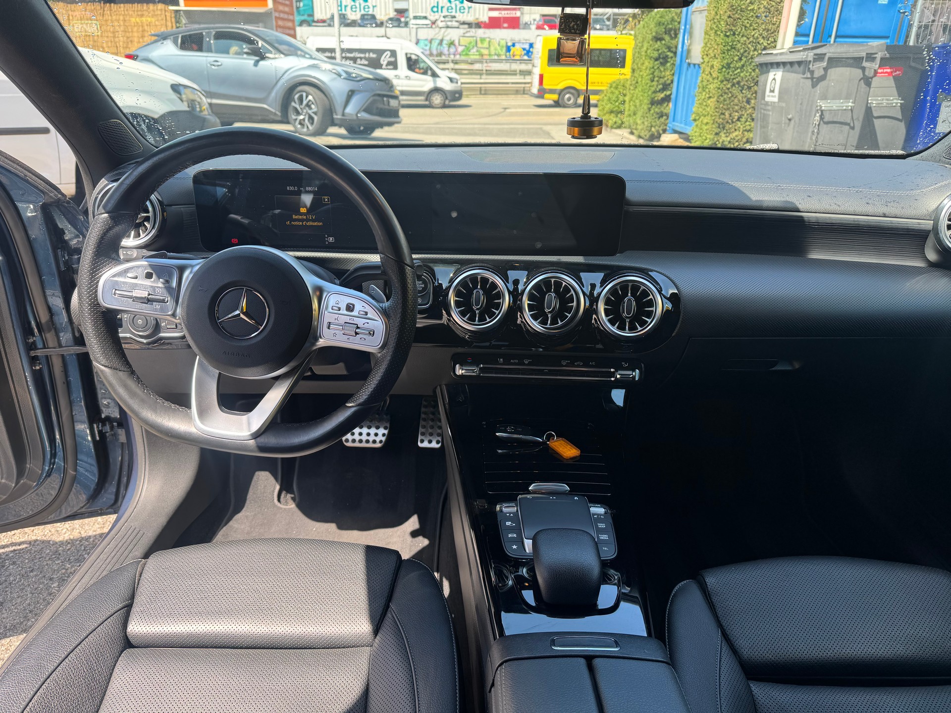 MERCEDES-BENZ A 250 AMG Line 7G-DCT-image-6