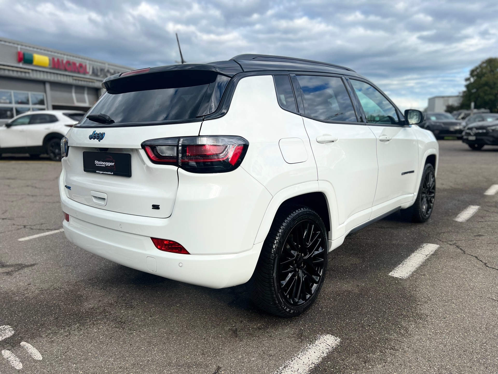 JEEP Compass 1.3 T PHEV S Plus AWD-image-9