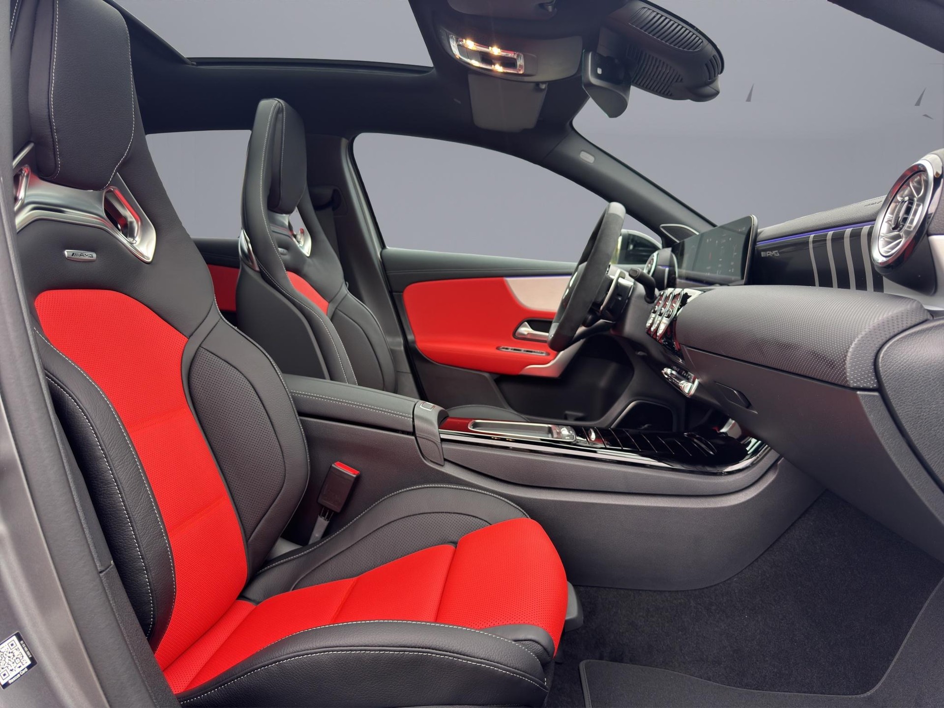 MERCEDES-BENZ A 45 S AMG 4matic+-image-15