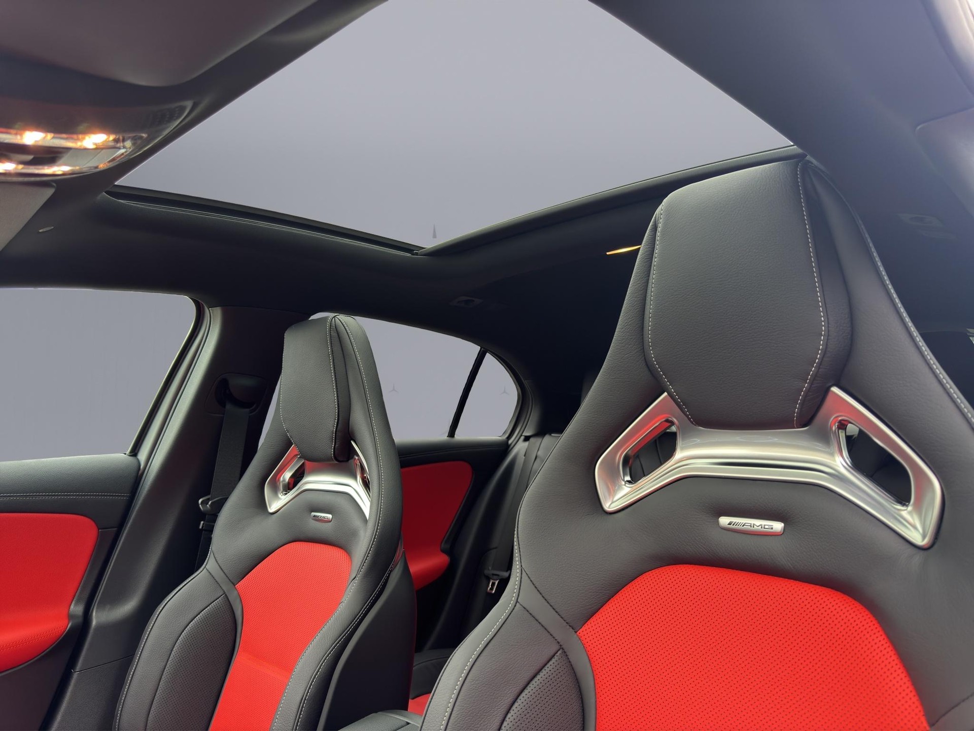 MERCEDES-BENZ A 45 S AMG 4matic+-image-20