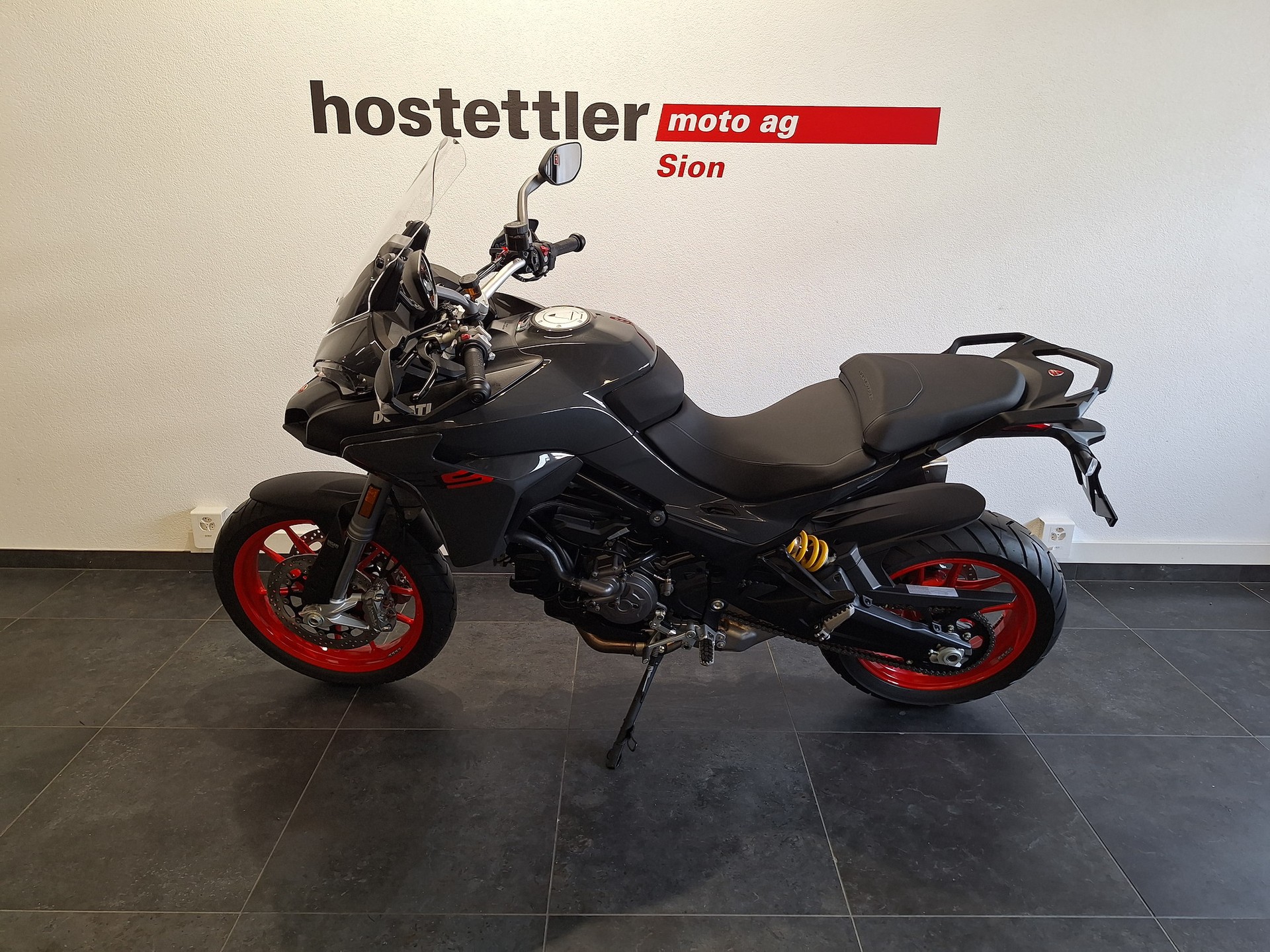 DUCATI Multistrada V2 S-showroom-element-3