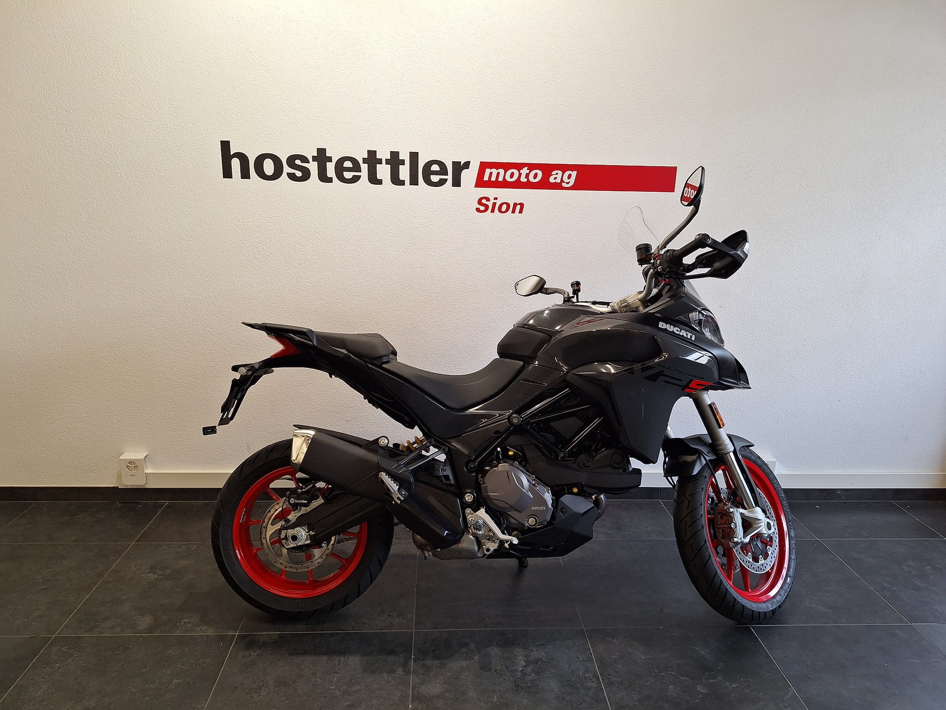 DUCATI Multistrada V2 S-showroom-element-1