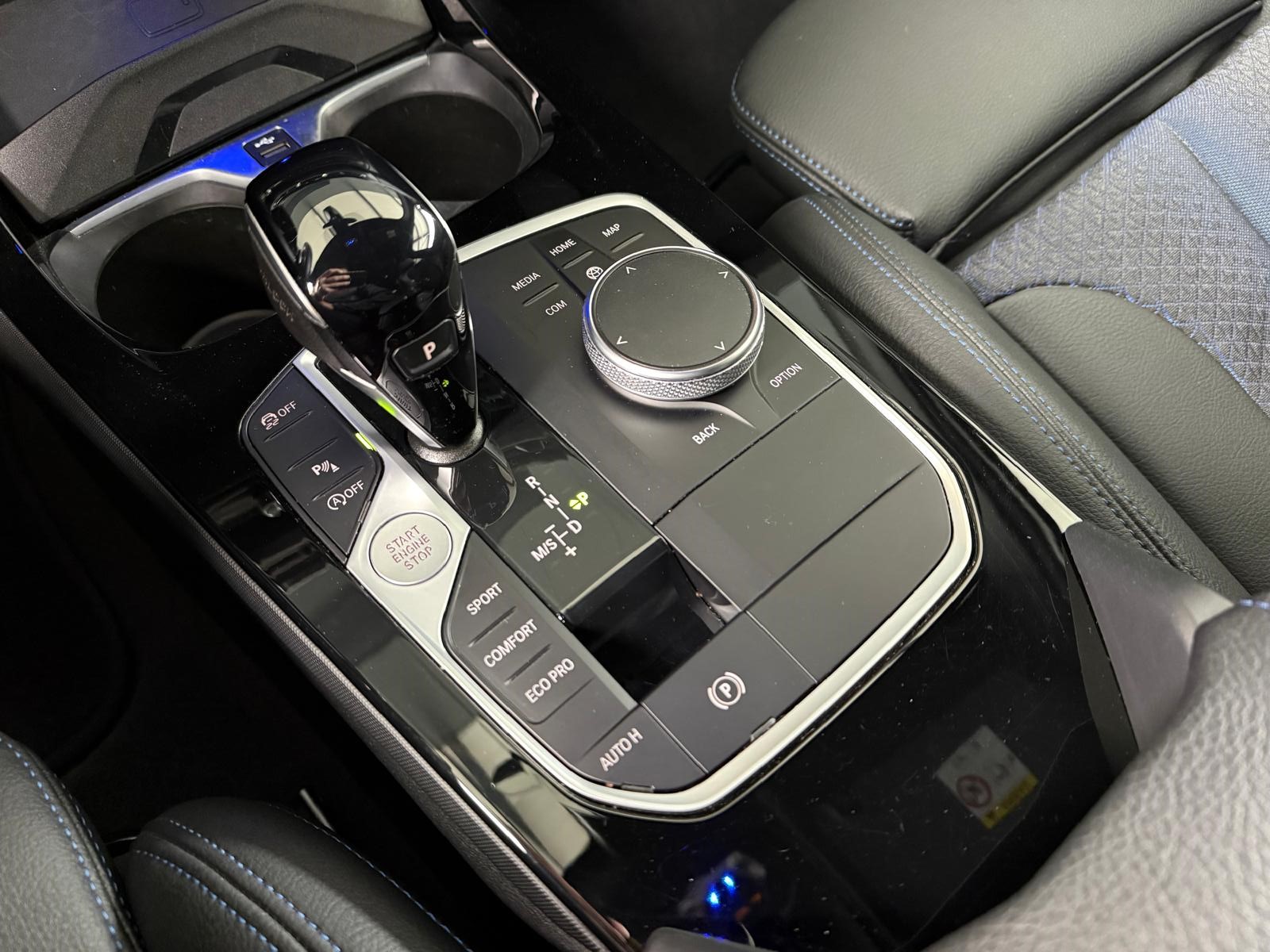 BMW 118d-image-15