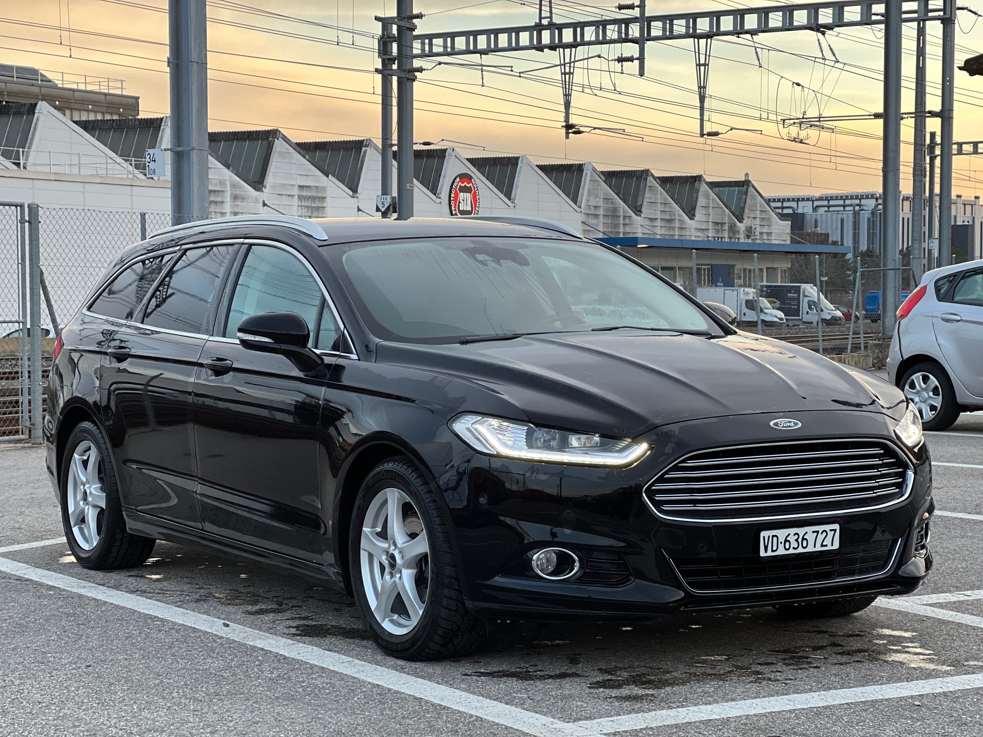 FORD Mondeo 2.0 TDCi Titanium AWD PowerShift-image-2
