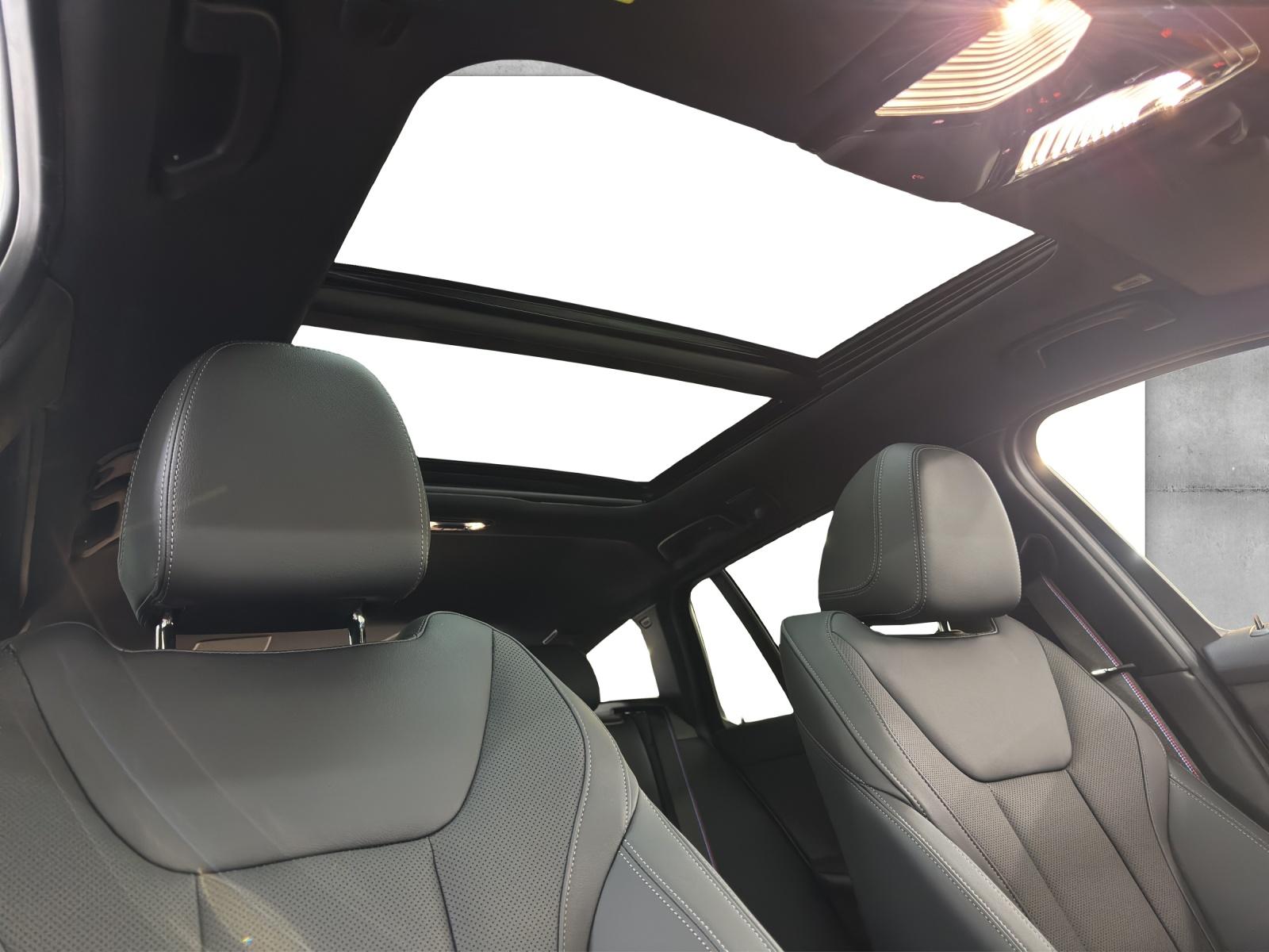 BMW 320d xDrive Touring-image-16