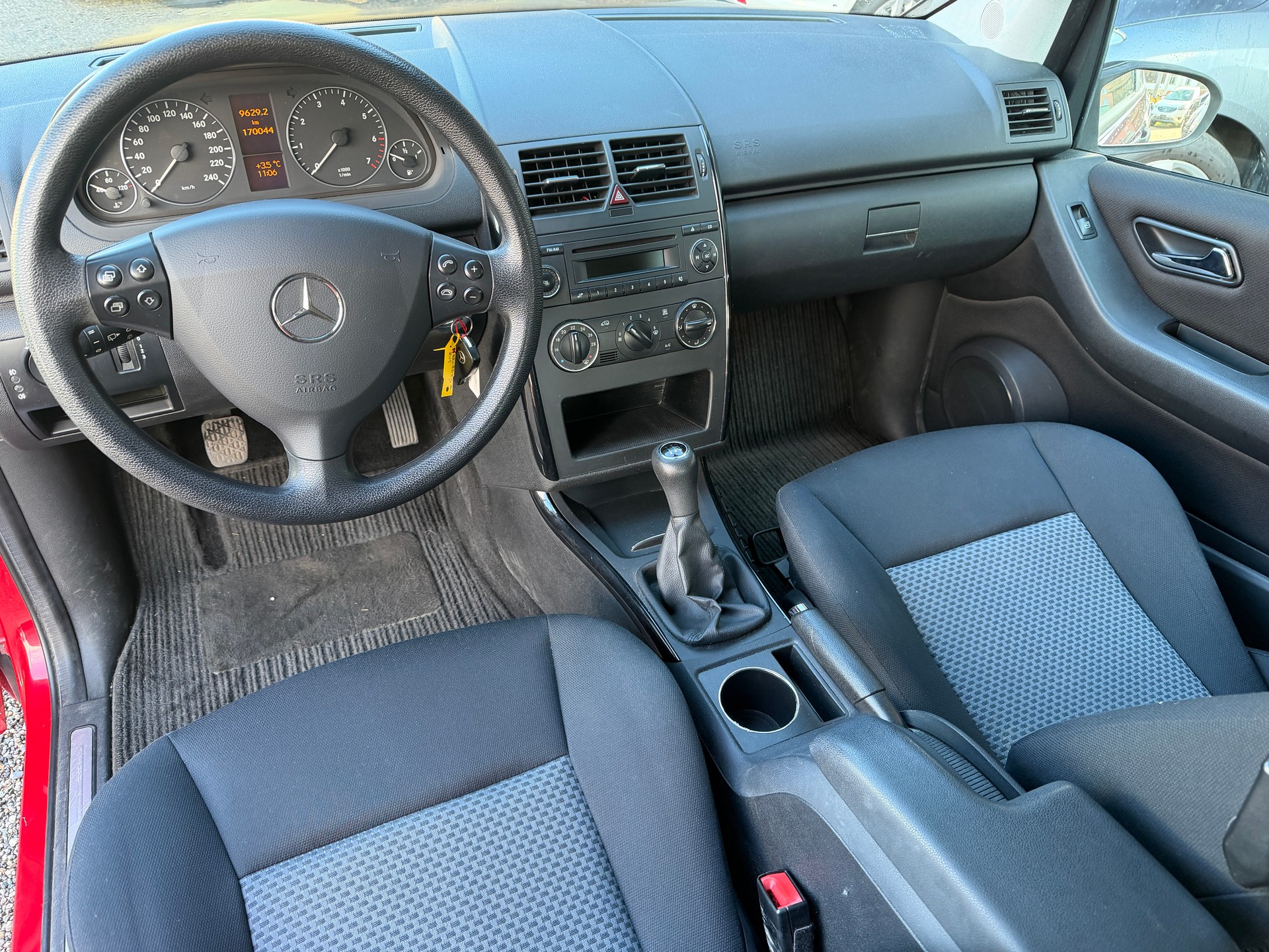 MERCEDES-BENZ A 150 Classic-image-8