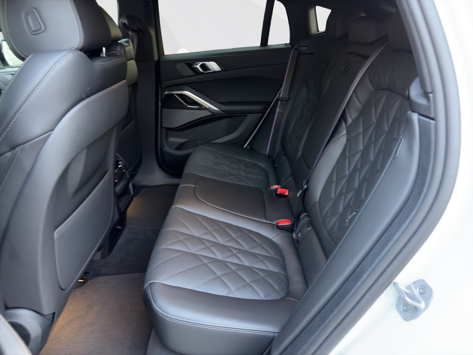 BMW X6 40d xDrive-image-14