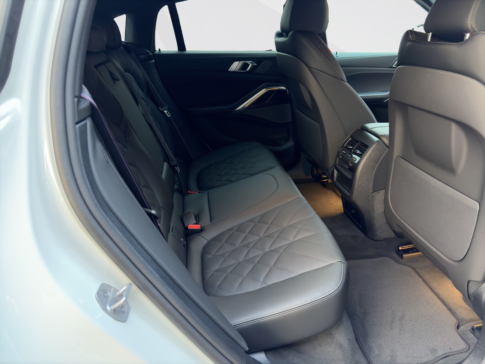 BMW X6 40d xDrive-image-15