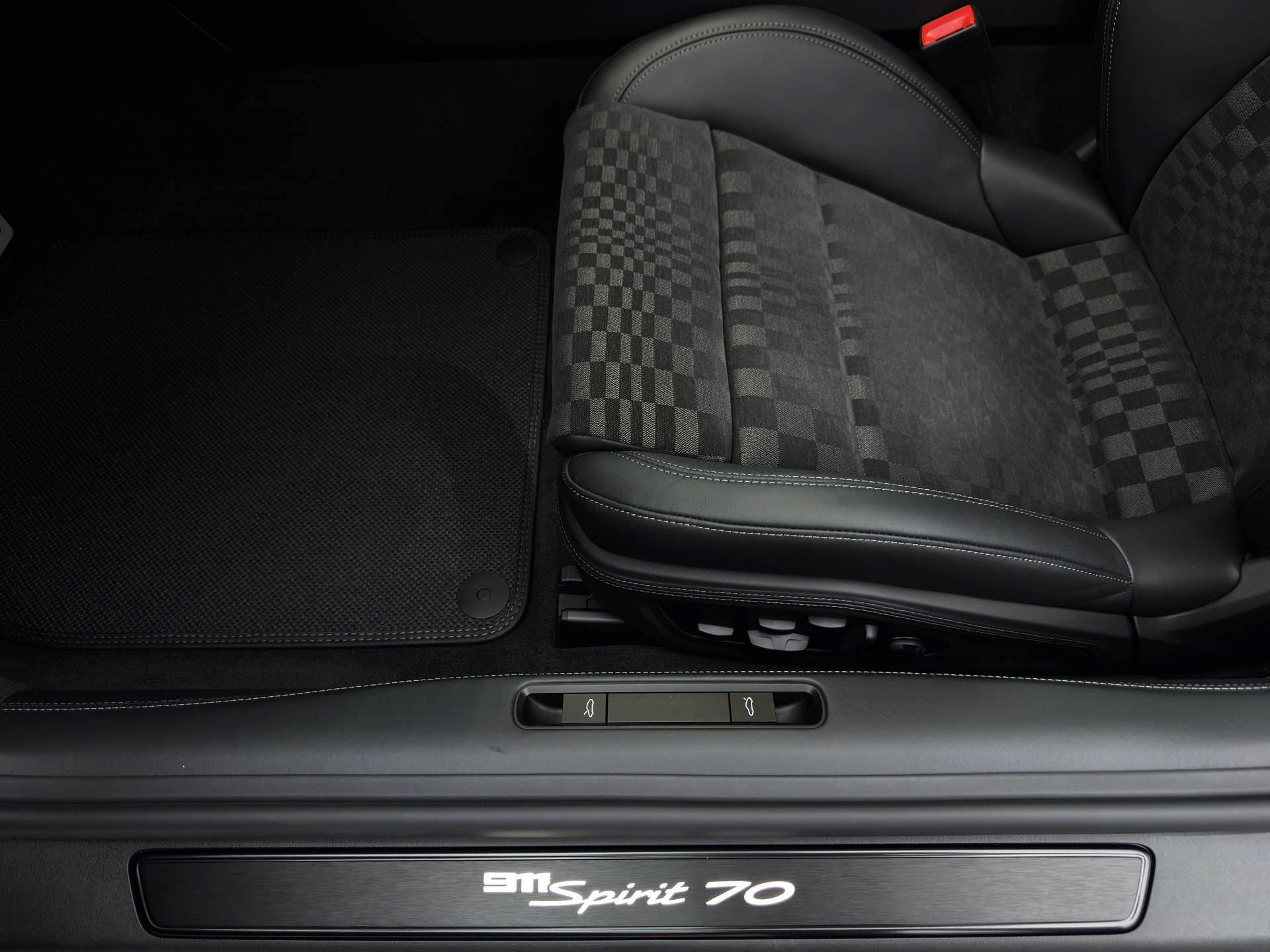 PORSCHE 911 Spirit 70 PTS-image-7