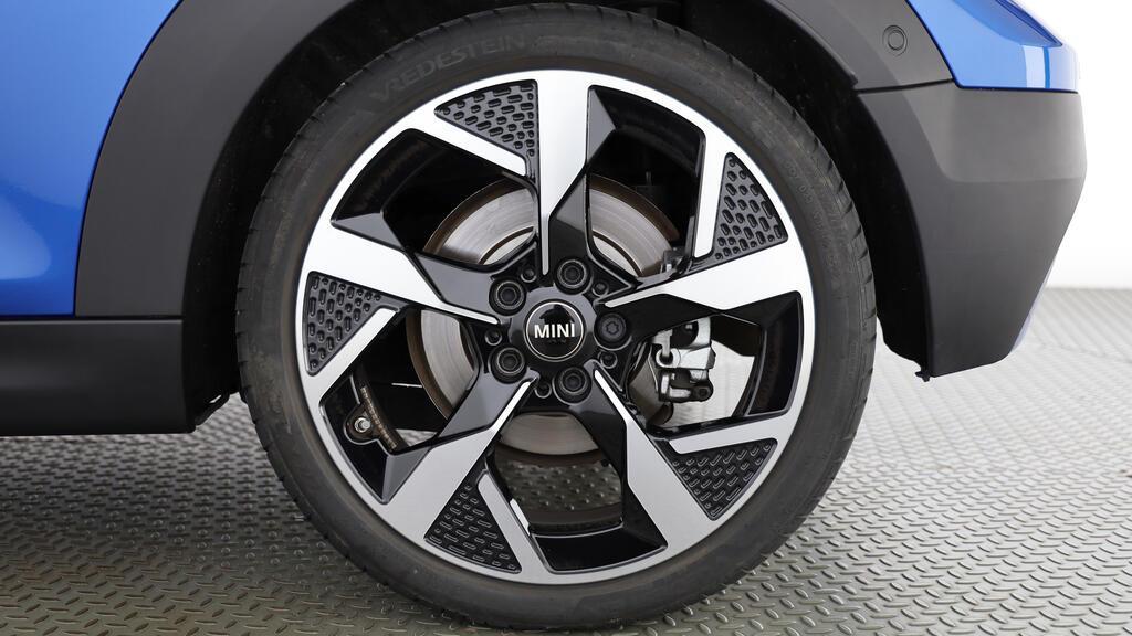 MINI Cooper S Cabrio-image-8