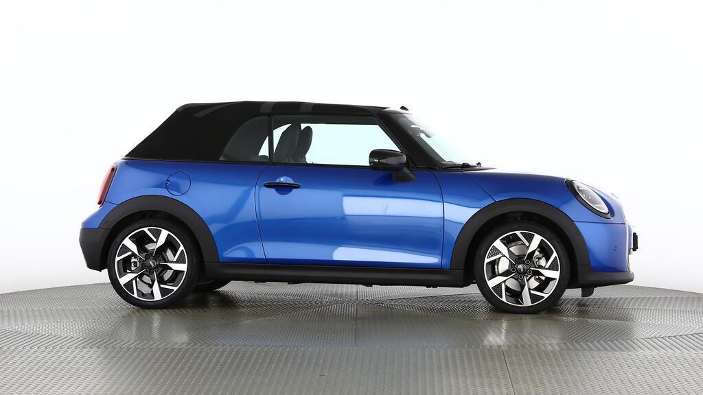 MINI Cooper S Cabrio-image-2