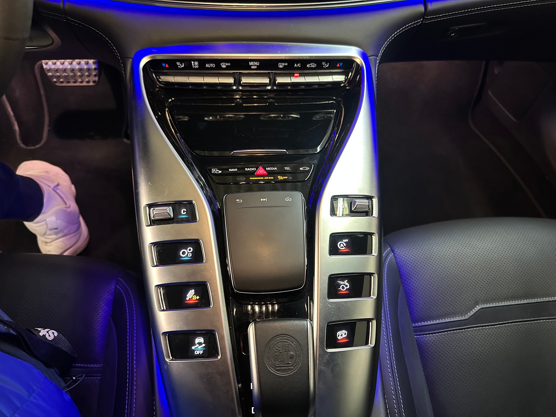 MERCEDES-BENZ AMG GT 4 63 S 4Matic+ Speedshift MCT-image-11