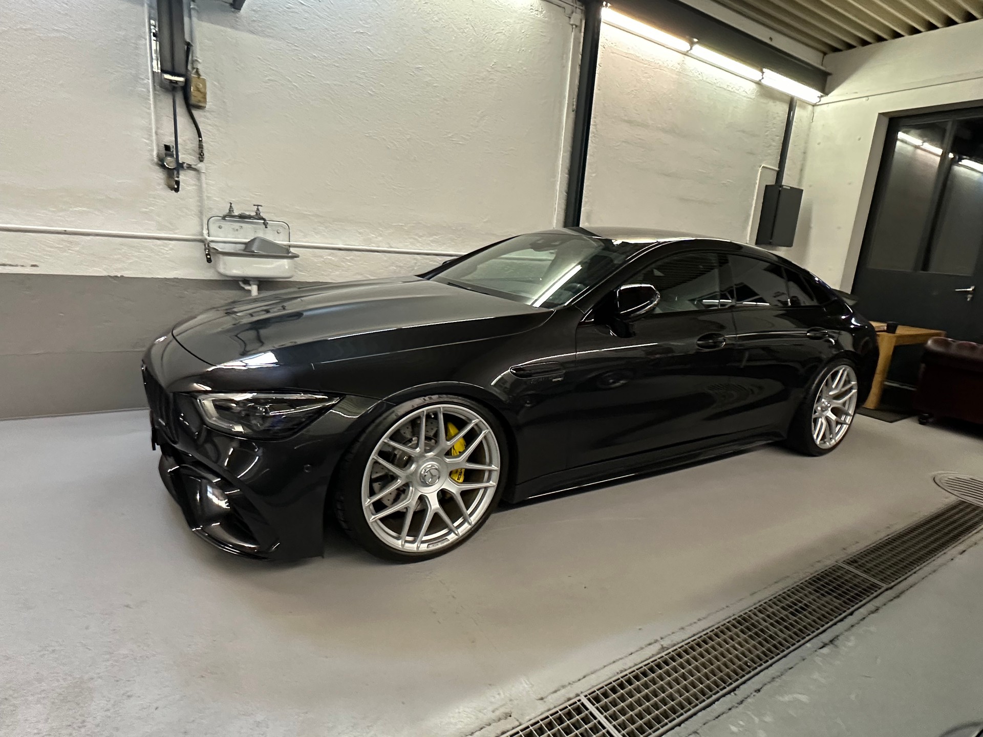 MERCEDES-BENZ AMG GT 4 63 S 4Matic+ Speedshift MCT-image-3