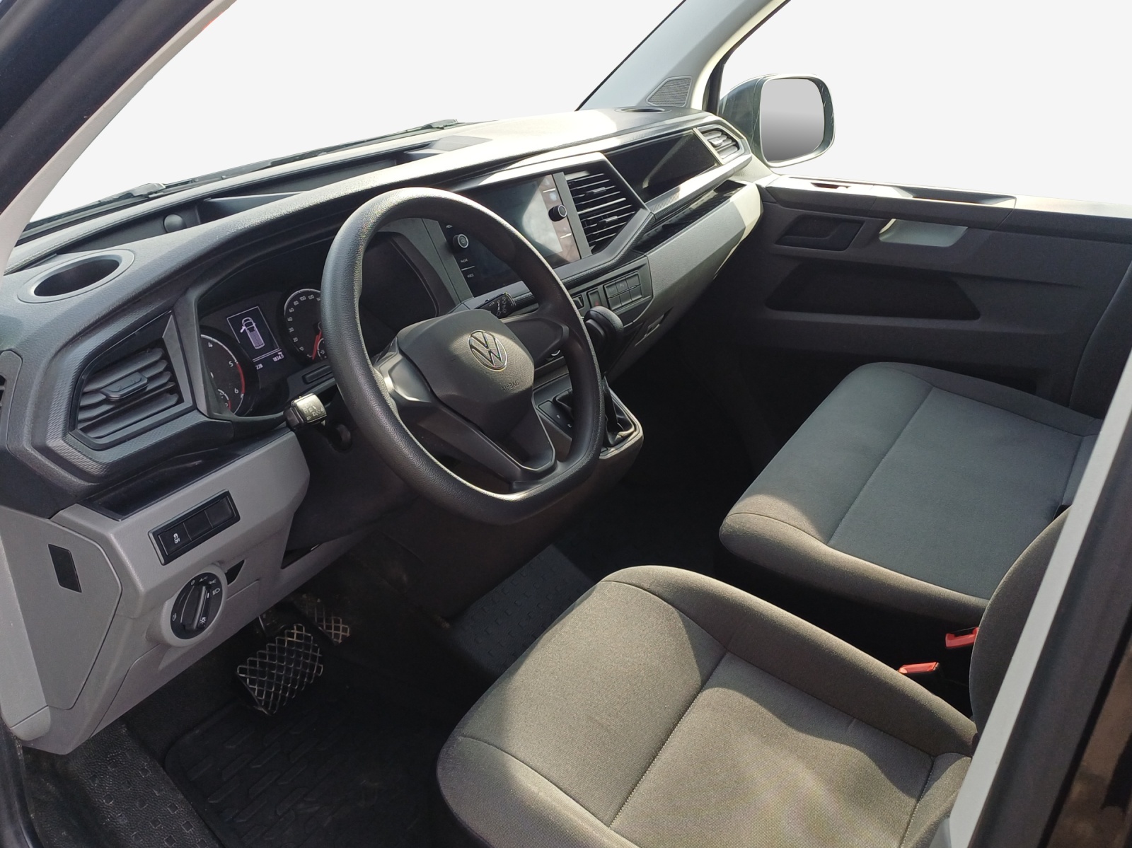 VW T6.1 2.0 TDI 4Motion DSG-image-7