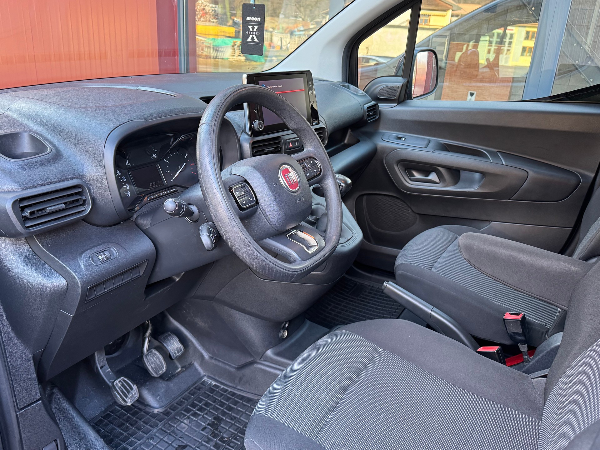FIAT XL 1.5 diesel 5 places-image-6