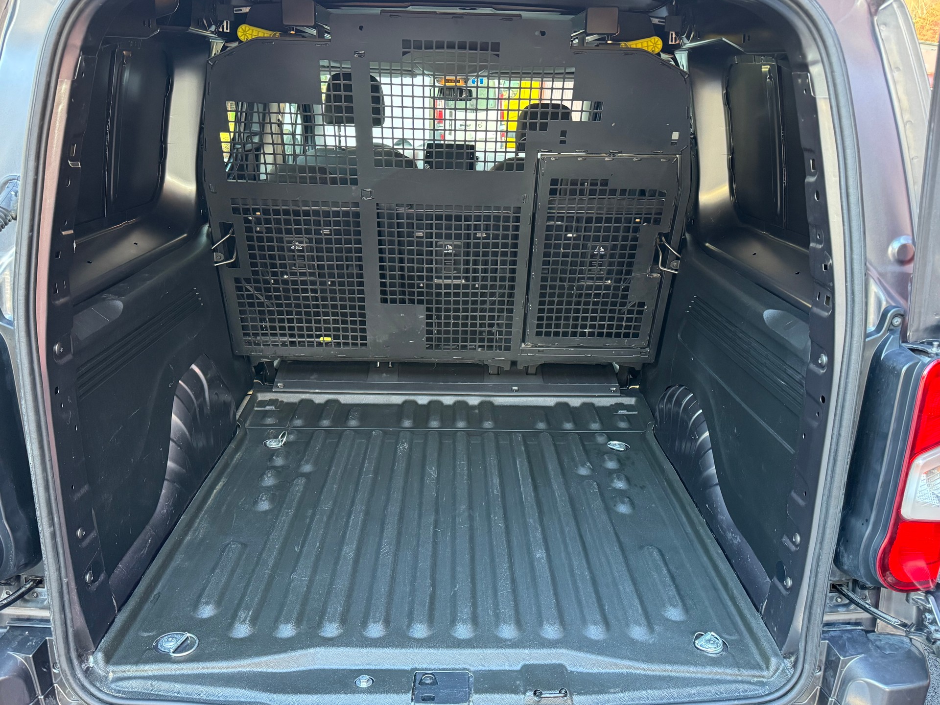 FIAT XL 1.5 diesel 5 places-image-9